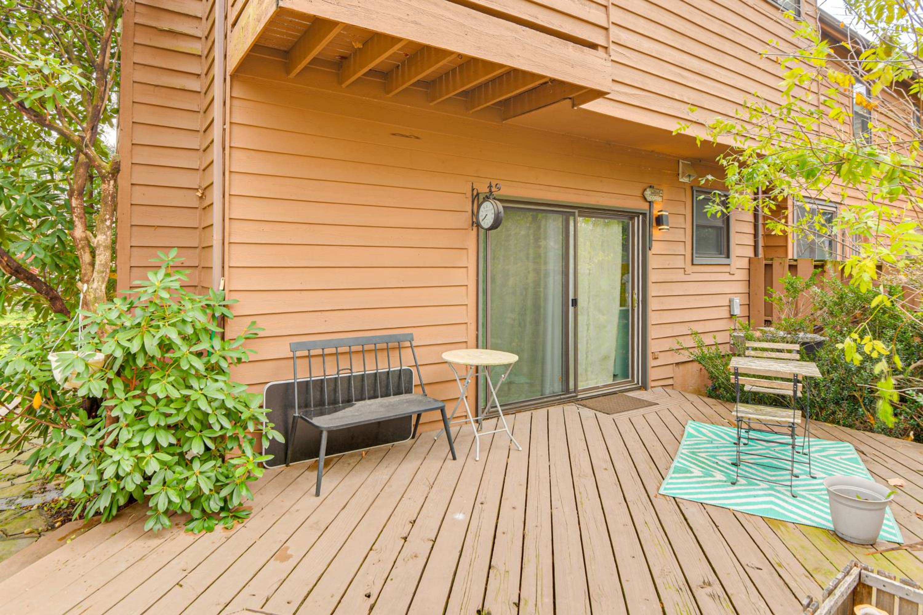 2 Mi to Lake Elkhorn Park Family Gem with Deck!