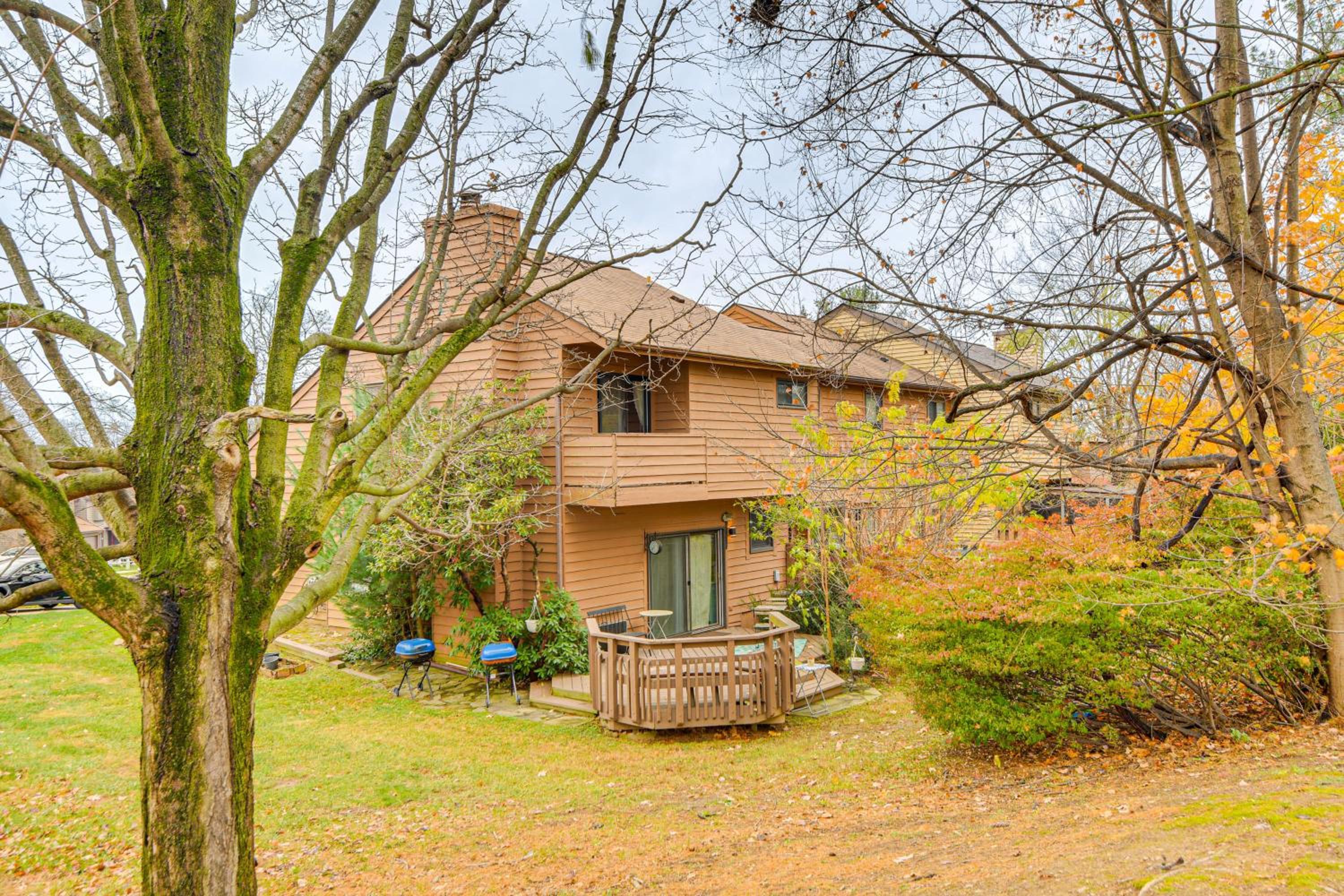2 Mi to Lake Elkhorn Park Family Gem with Deck!