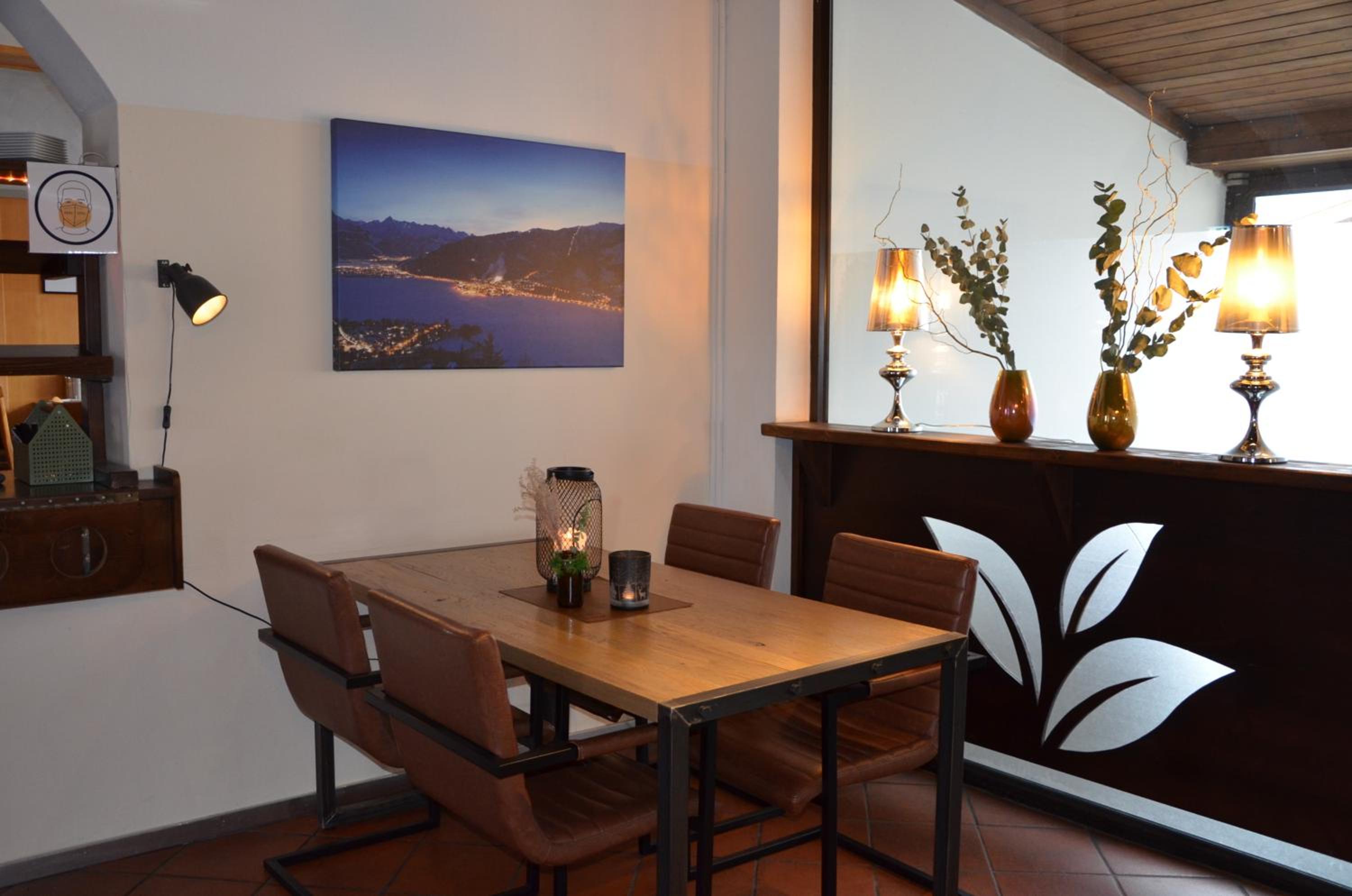 ROJ Rooms & Suites