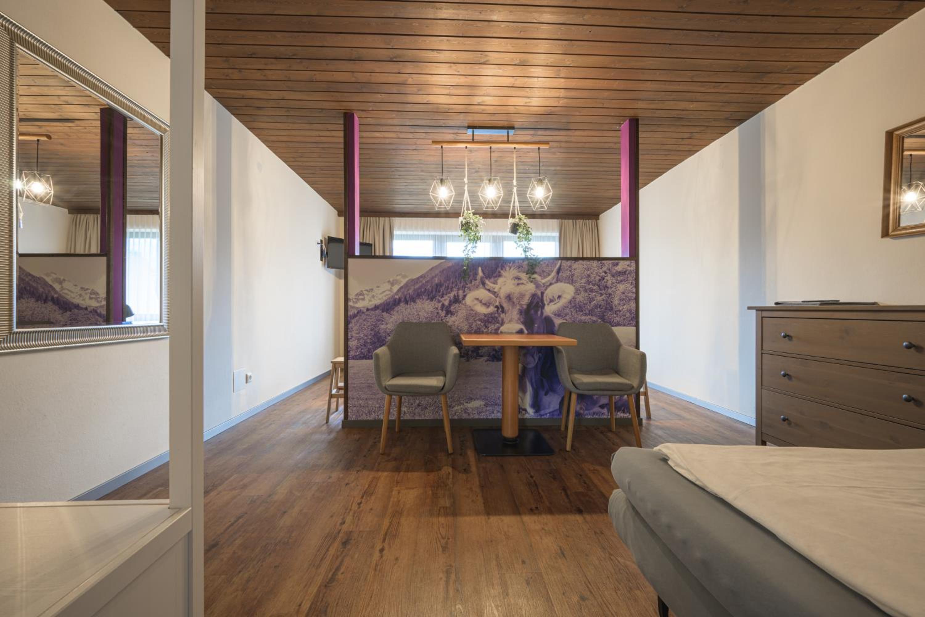 ROJ Rooms & Suites