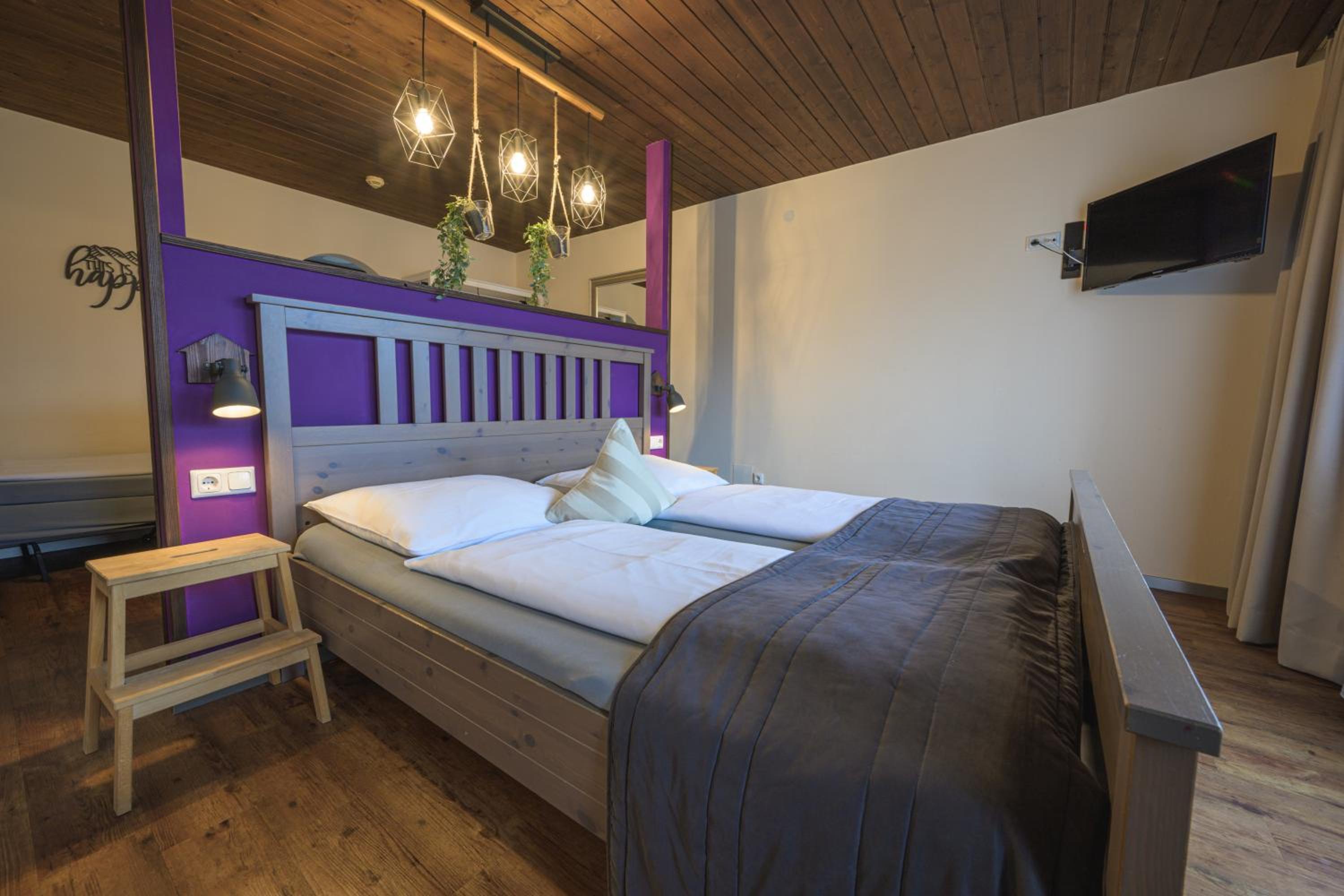 ROJ Rooms & Suites