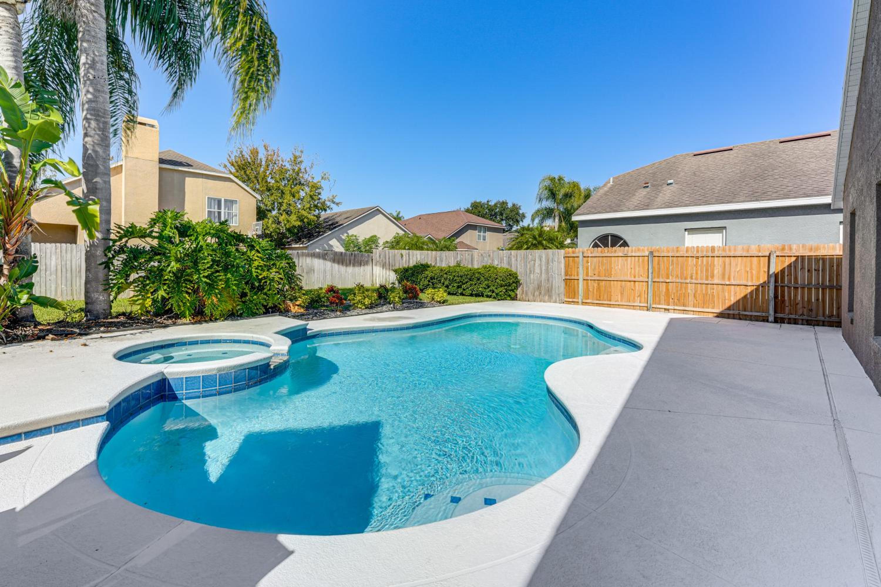 Apopka Family Home with Yard, 13 Mi to Dtwn Orlando