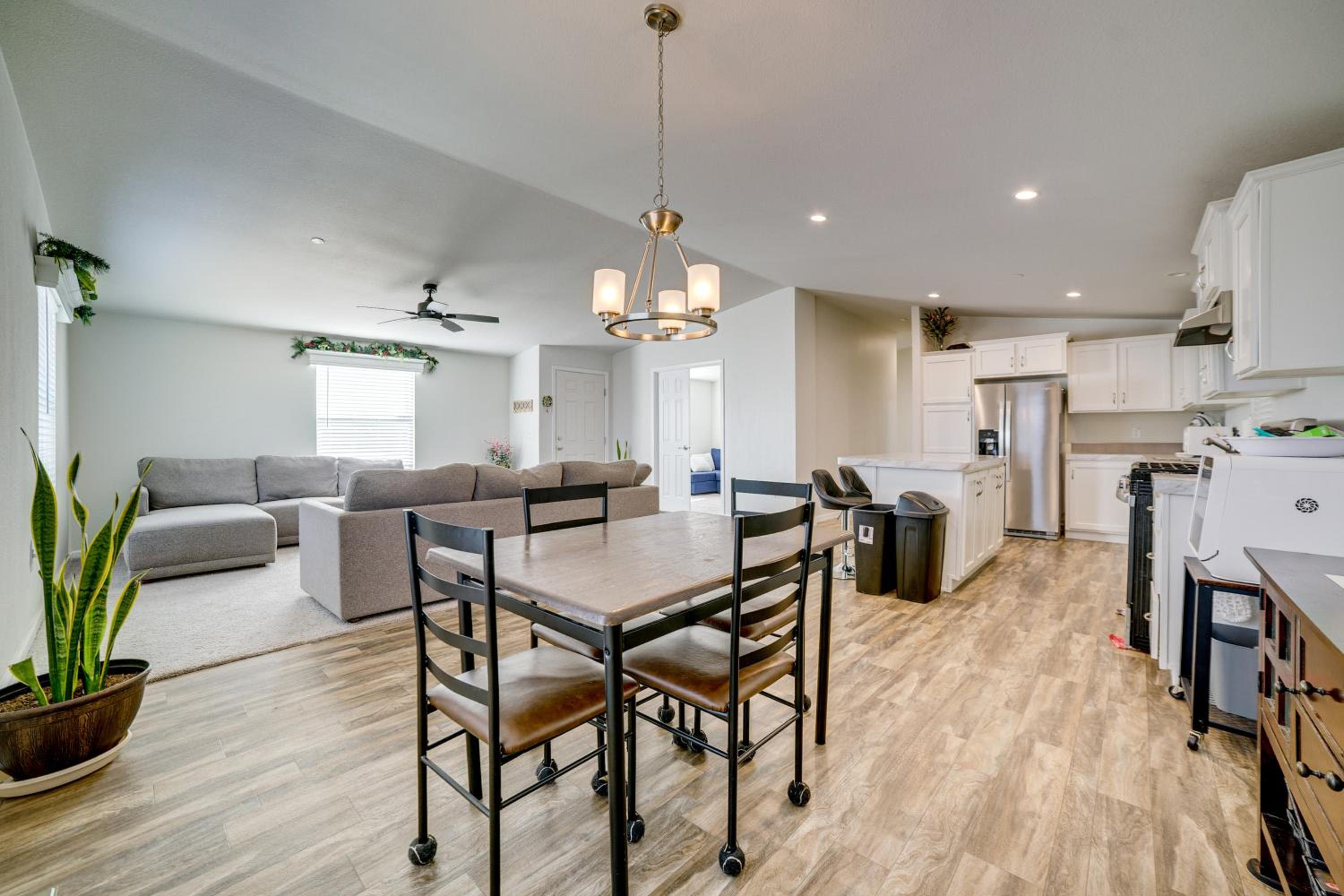 Explore Temecula Wine Country! Mtn-View Home