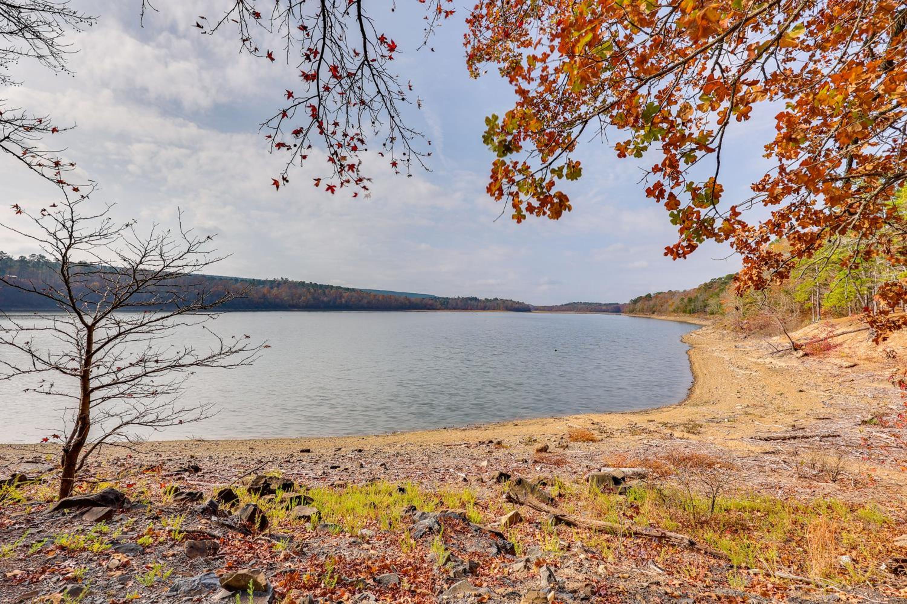 Bring Your Boat Family Home Steps to Lake Greeson