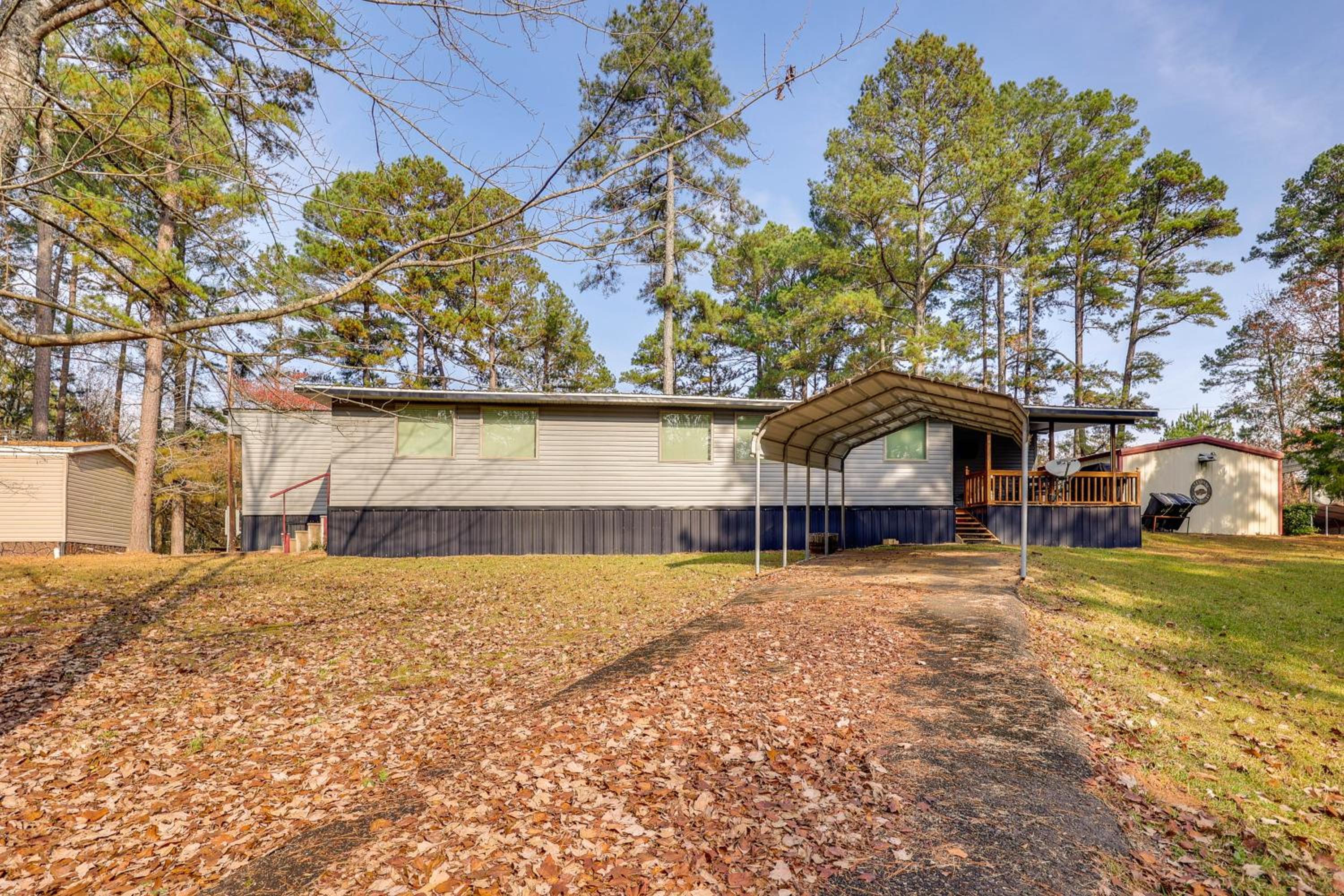 Bring Your Boat Family Home Steps to Lake Greeson
