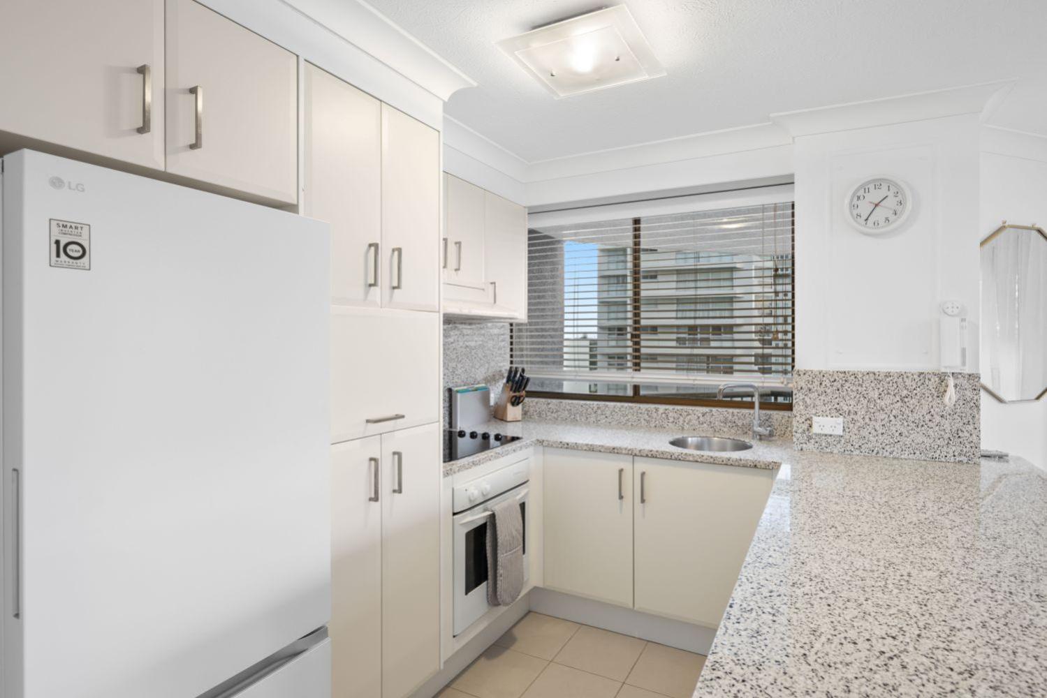 Absolute Burleigh Beachfront - Stylish 2BR Oceanview Stay
