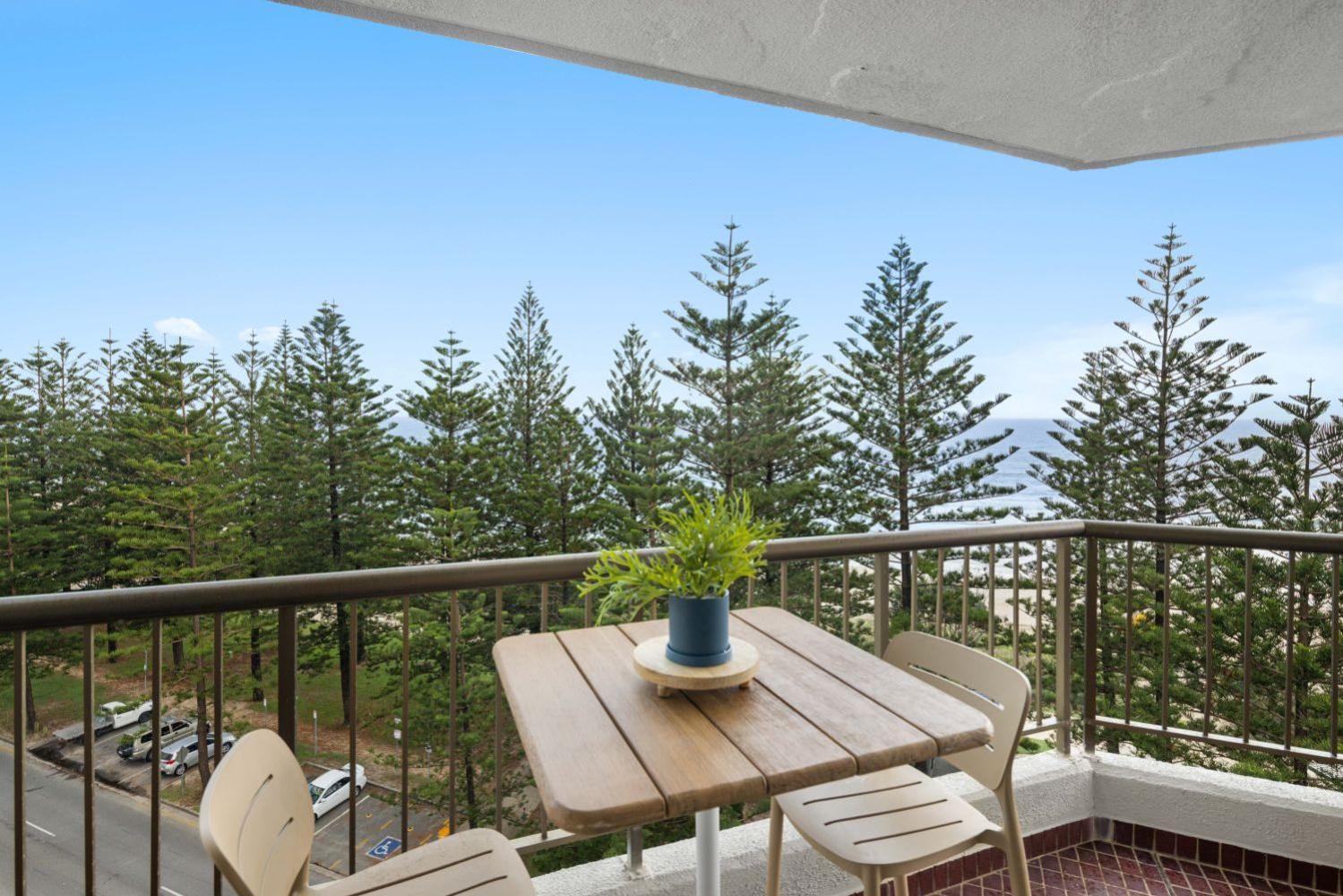 Absolute Burleigh Beachfront - Stylish 2BR Oceanview Stay