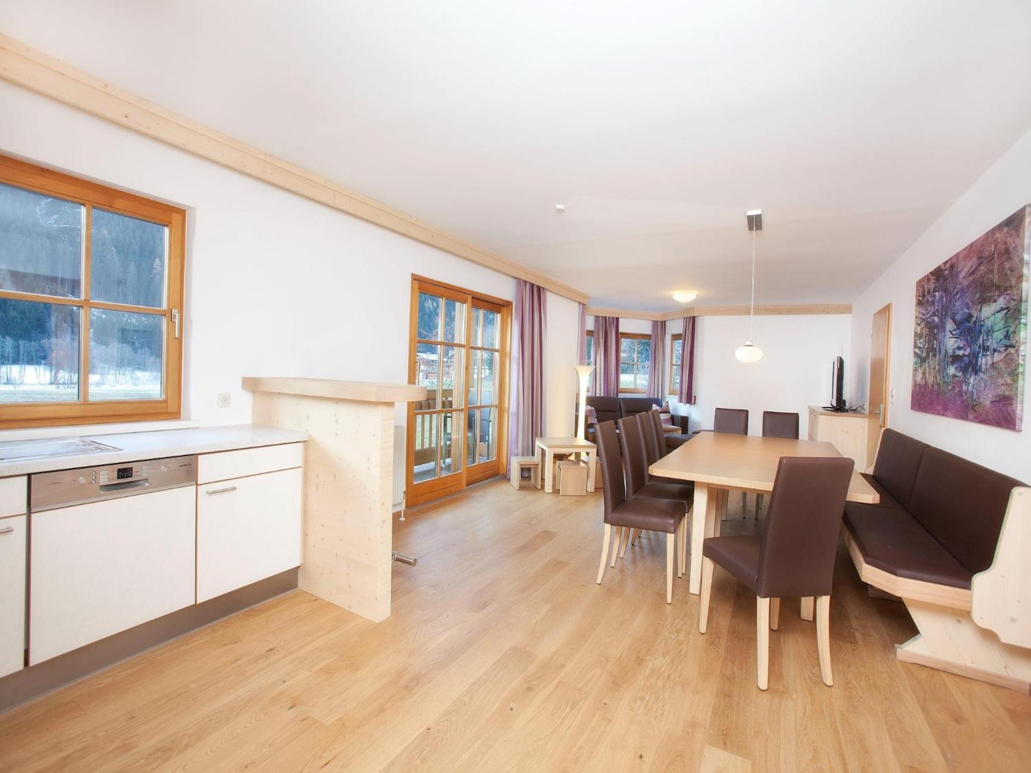 Apartment in Wald im Pinzgau near the ski lifts