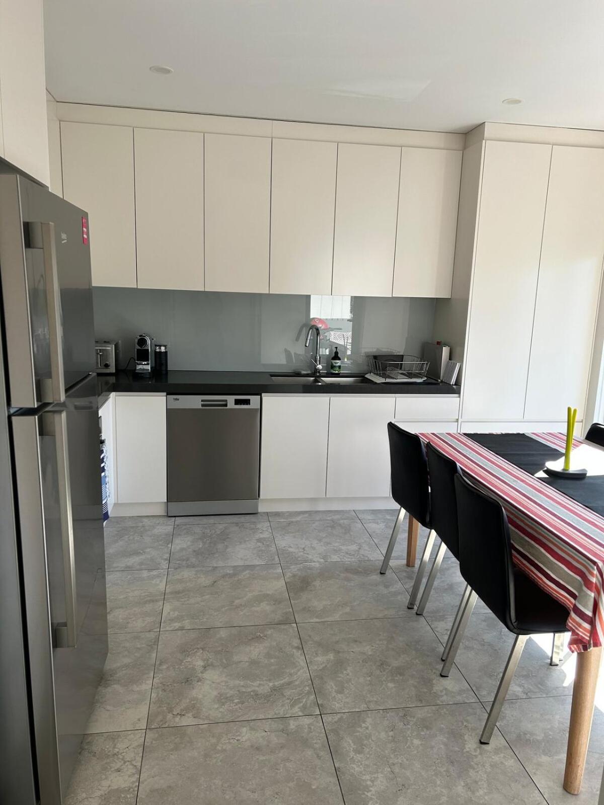 Manly Modern 3 Bedroom Home - Upper Duplex