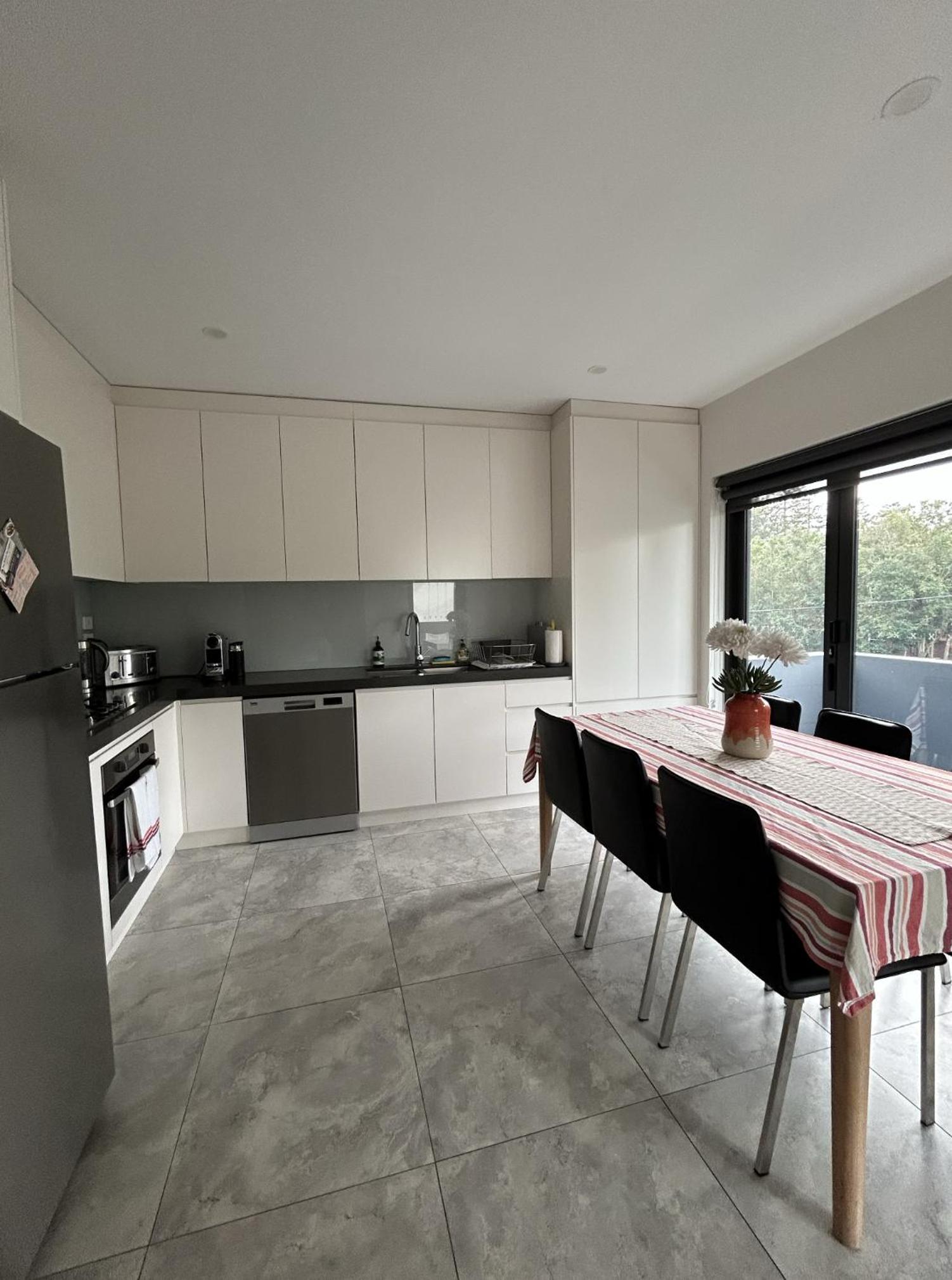 Manly Modern 3 Bedroom Home - Upper Duplex