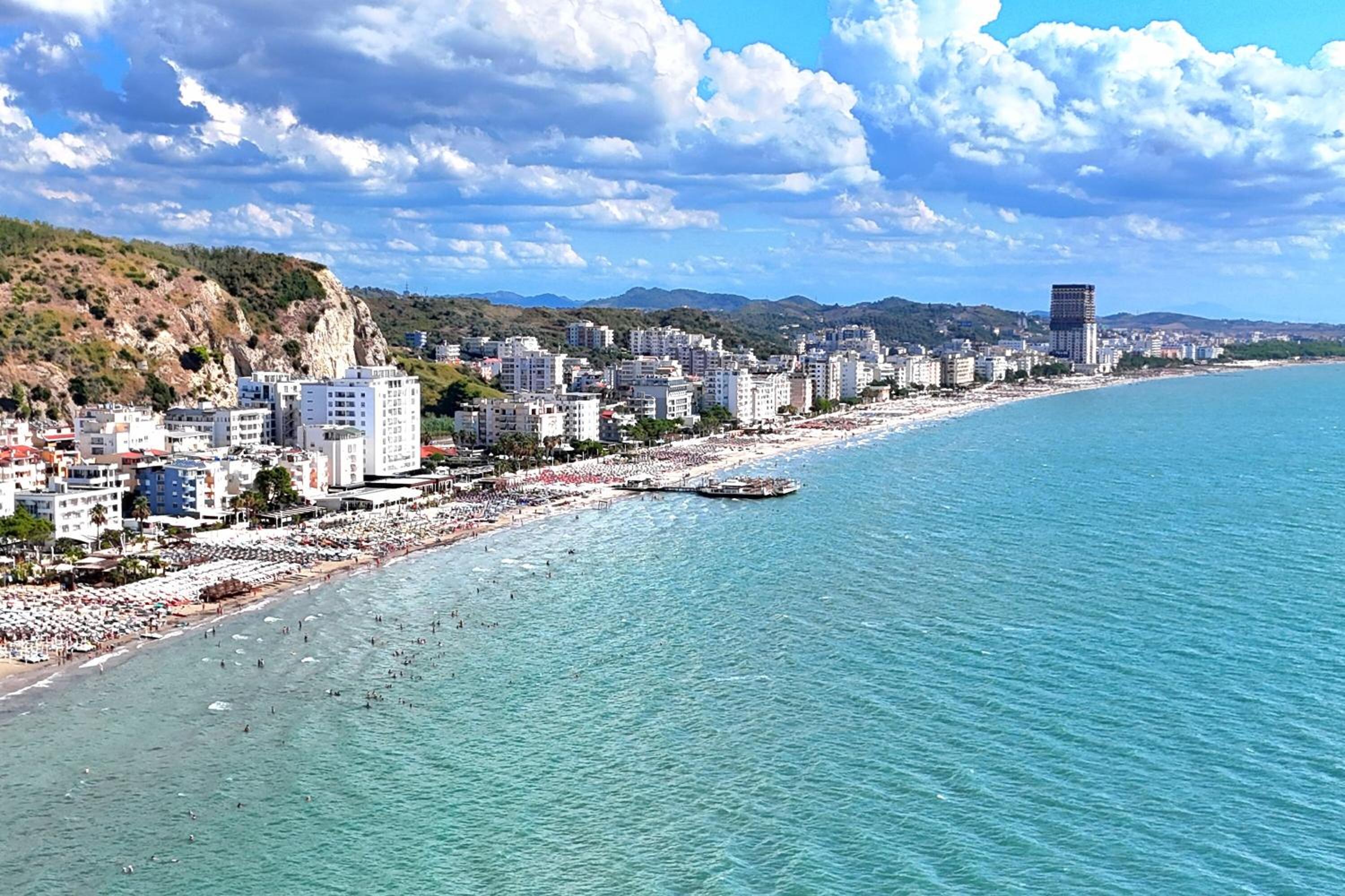 Brisa Del Mar Beachfront Apartment 116 - Happy Rentals