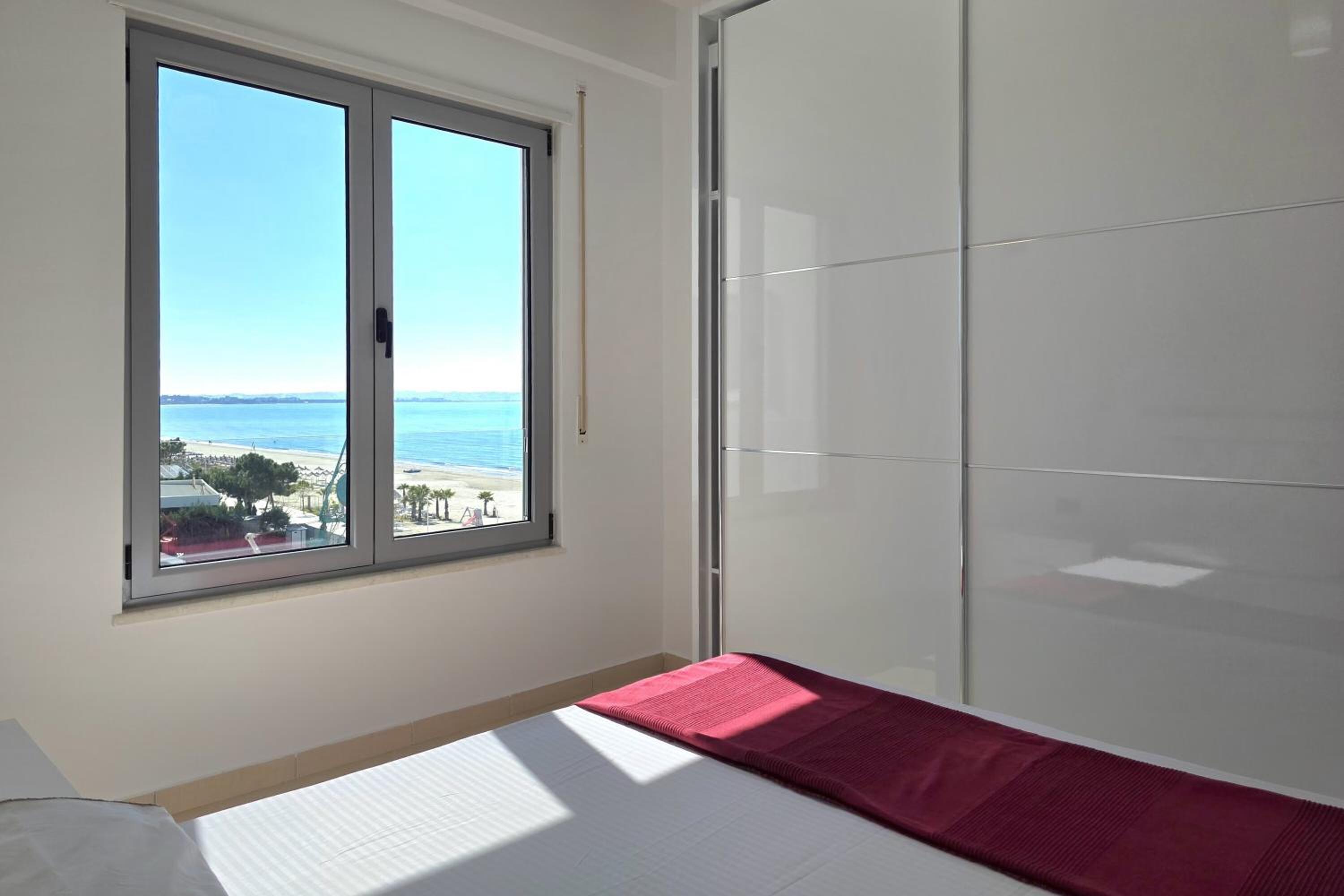 Brisa Del Mar Beachfront Apartment 116 - Happy Rentals