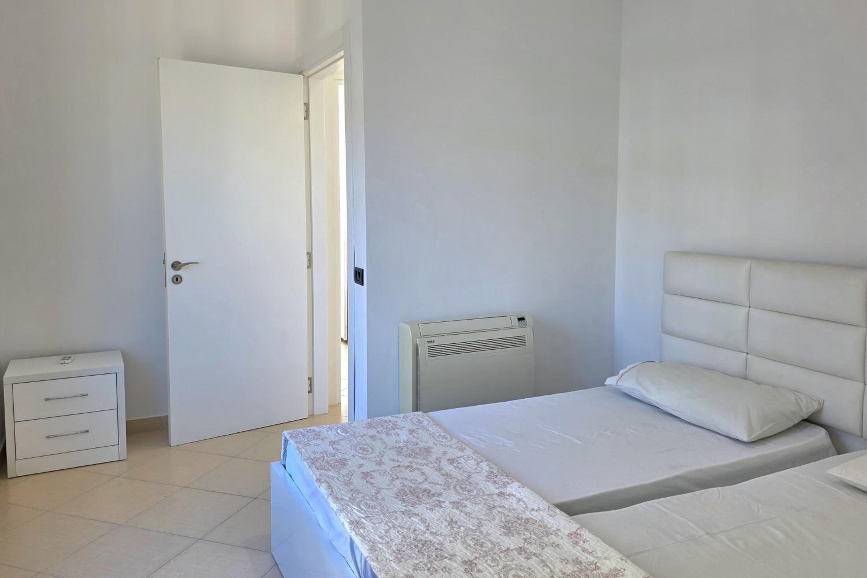 Brisa Del Mar Beachfront Apartment 116 - Happy Rentals