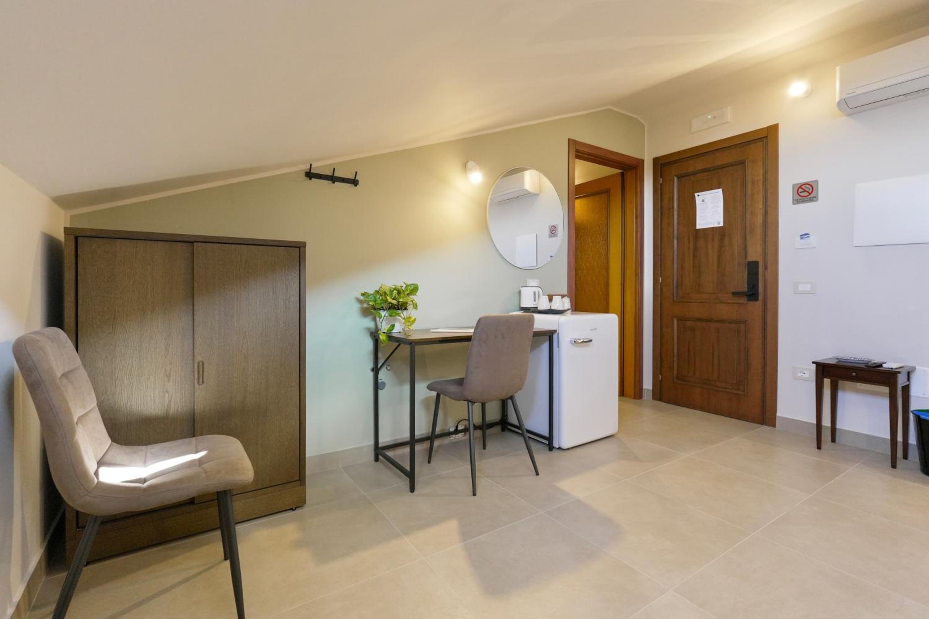 Domus Fabia - Rooms & Apartments