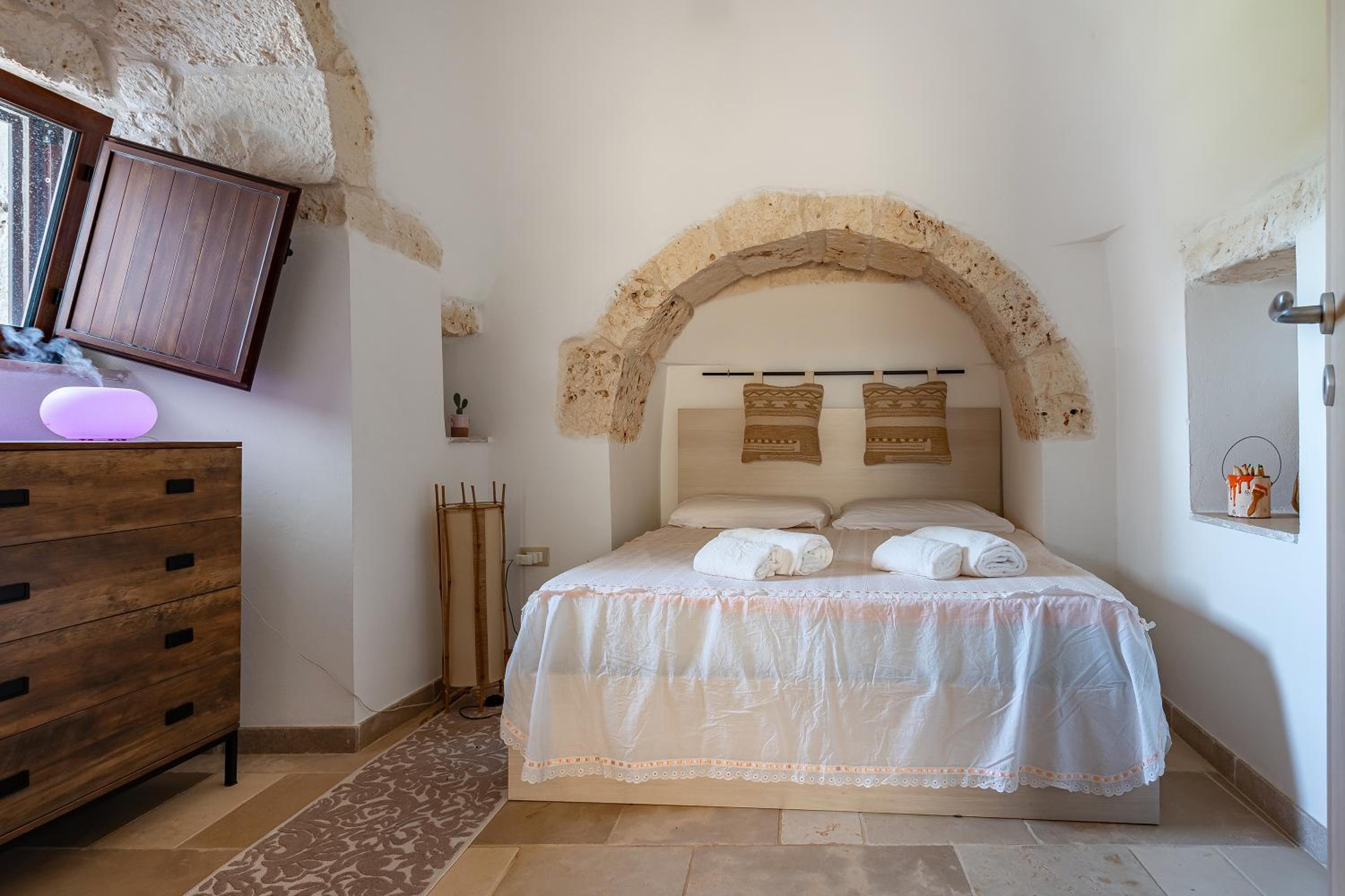 Trullo ConoSolo With Pool - Happy Rentals