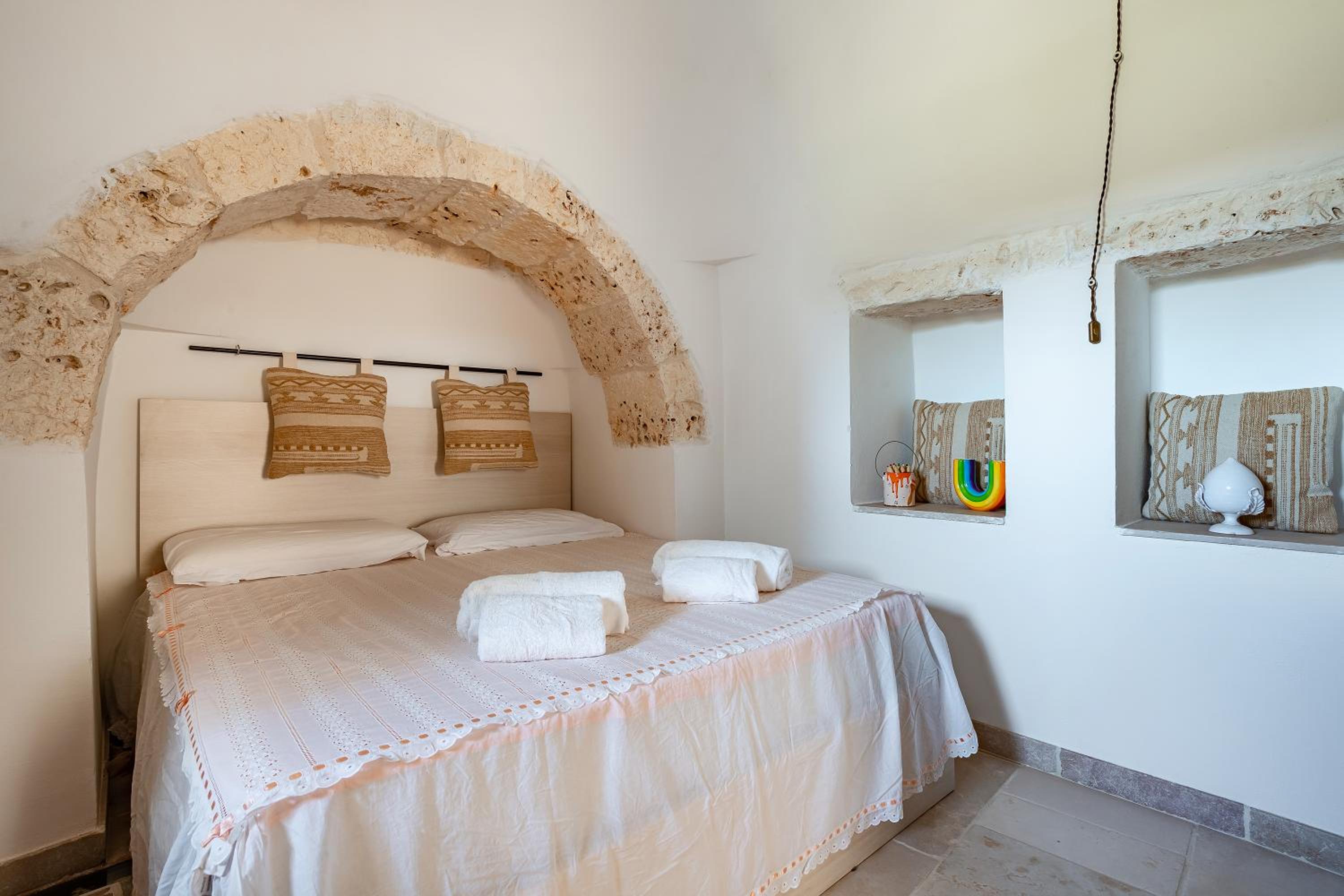 Trullo ConoSolo With Pool - Happy Rentals