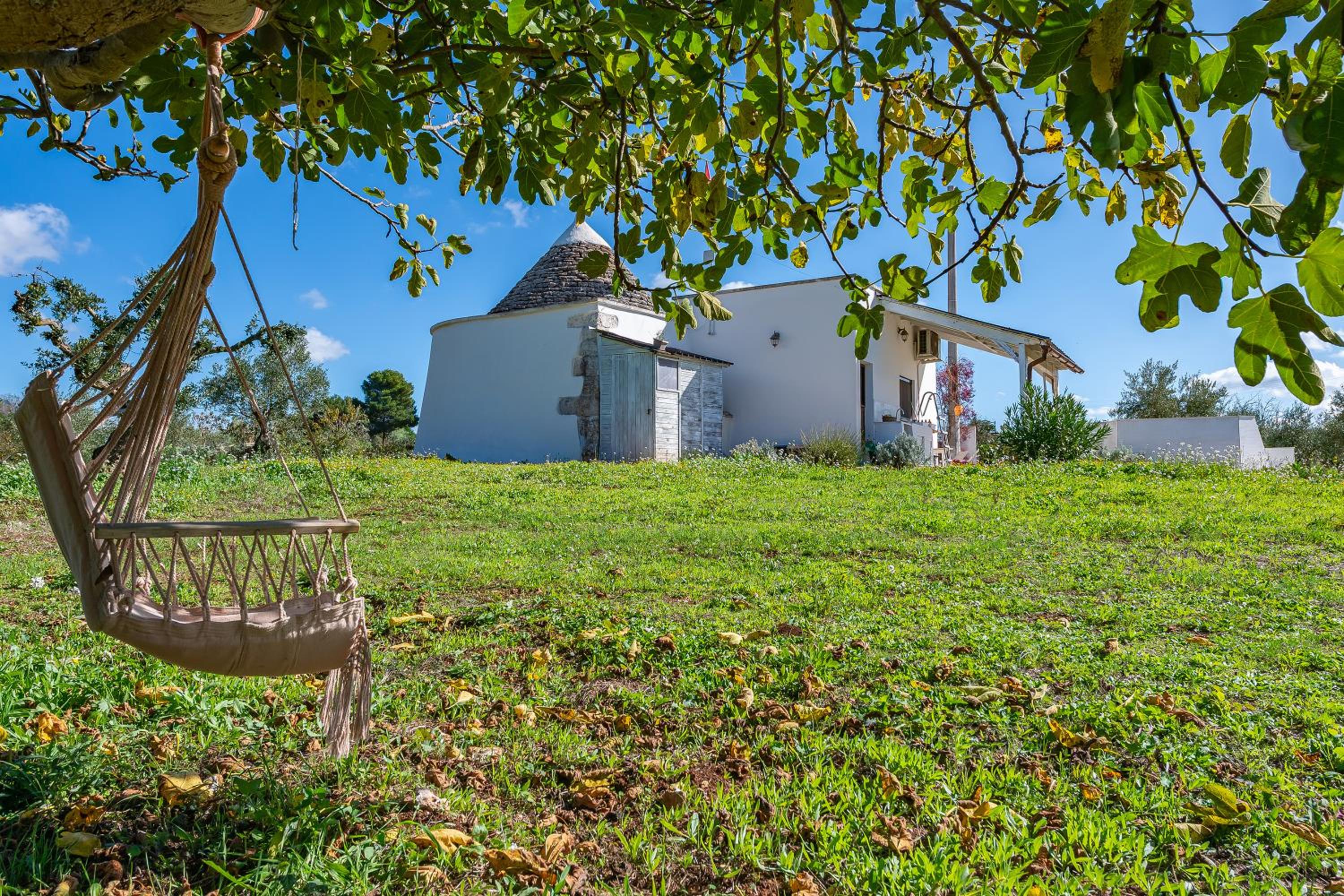 Trullo ConoSolo With Pool - Happy Rentals
