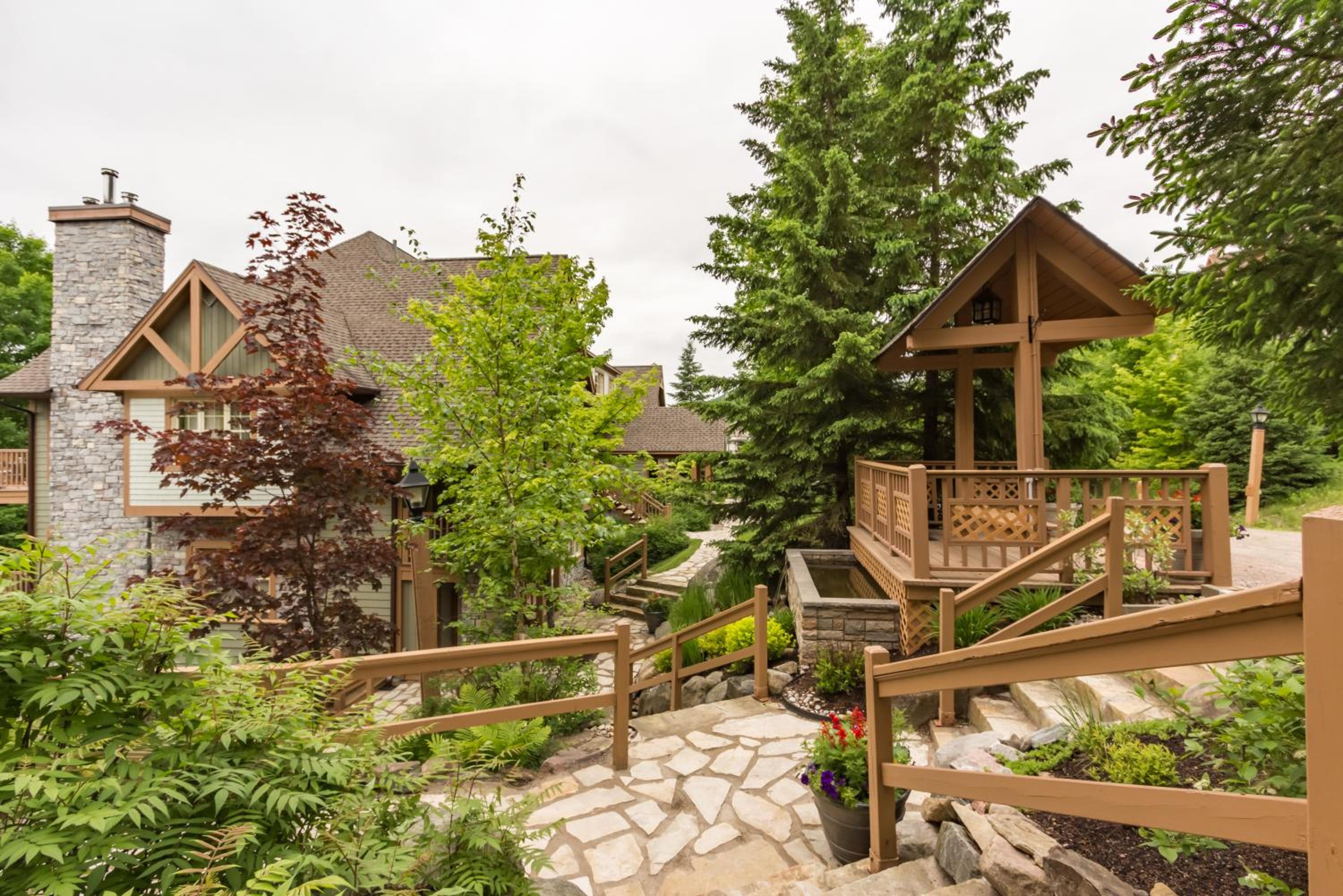 Les Falaises by Rendez-Vous Mont-Tremblant - Image 2