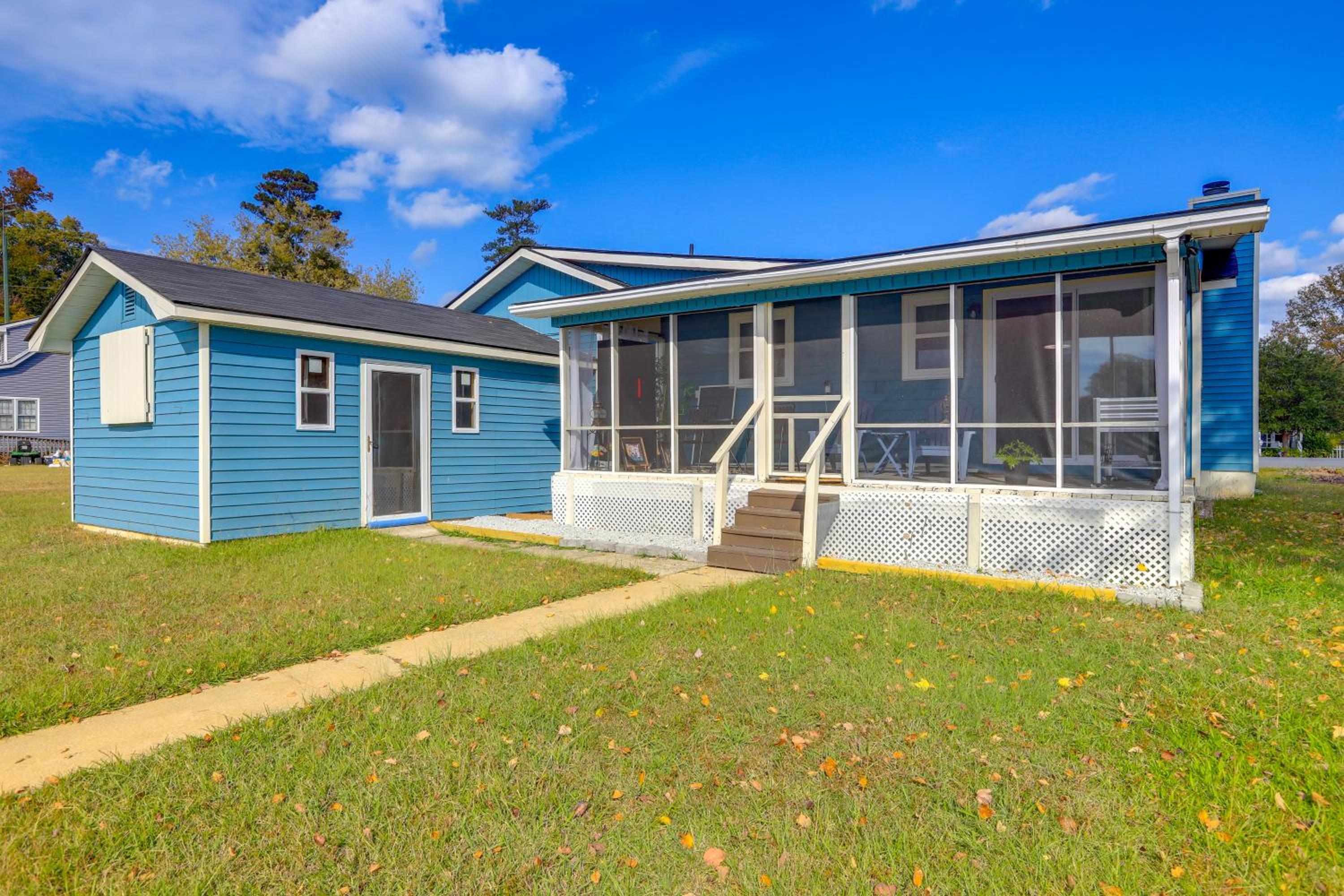Lakefront Getaway with Dock and Views in Macon!
