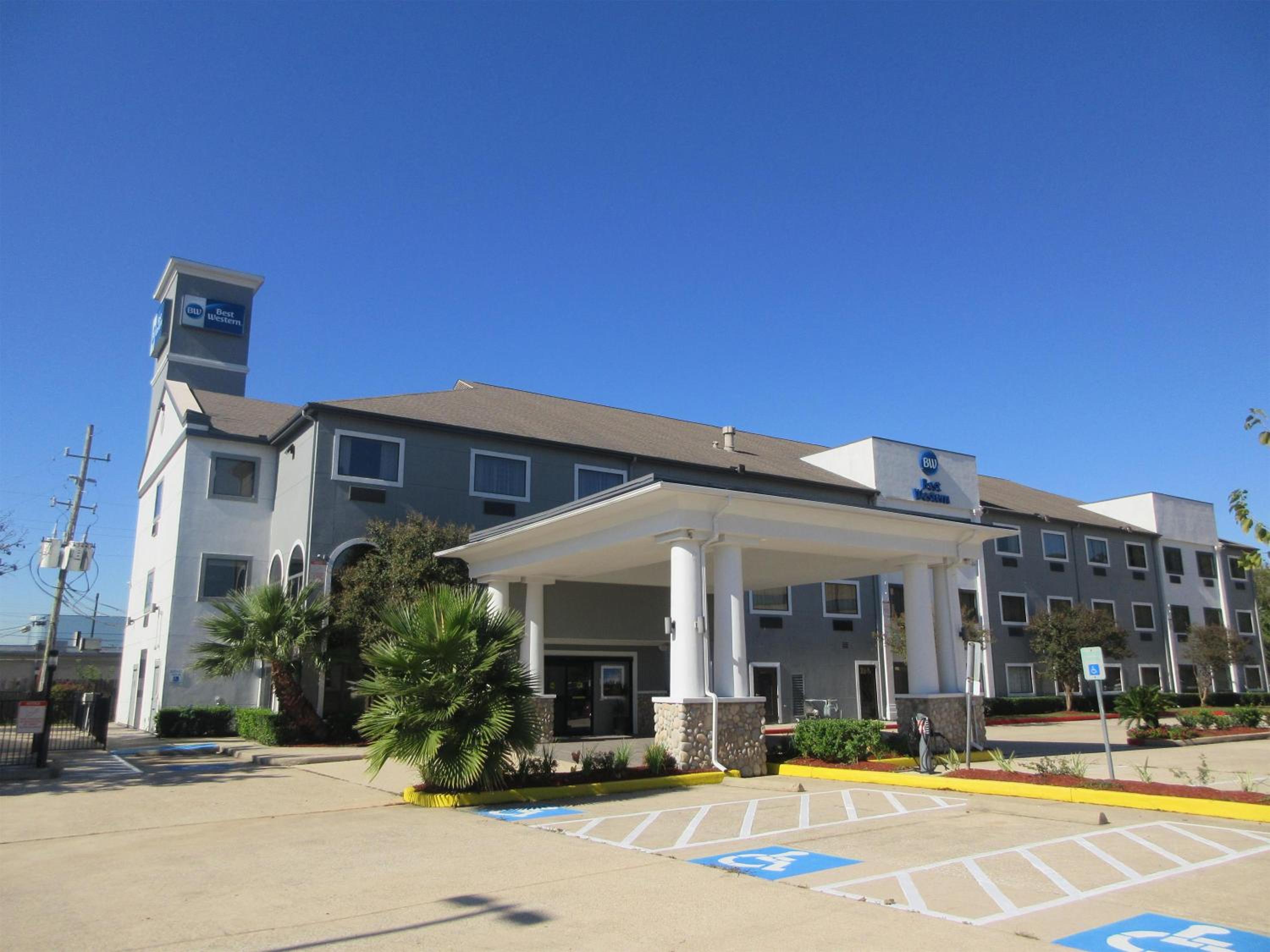 Best Western Champions Forest Inn and Suites