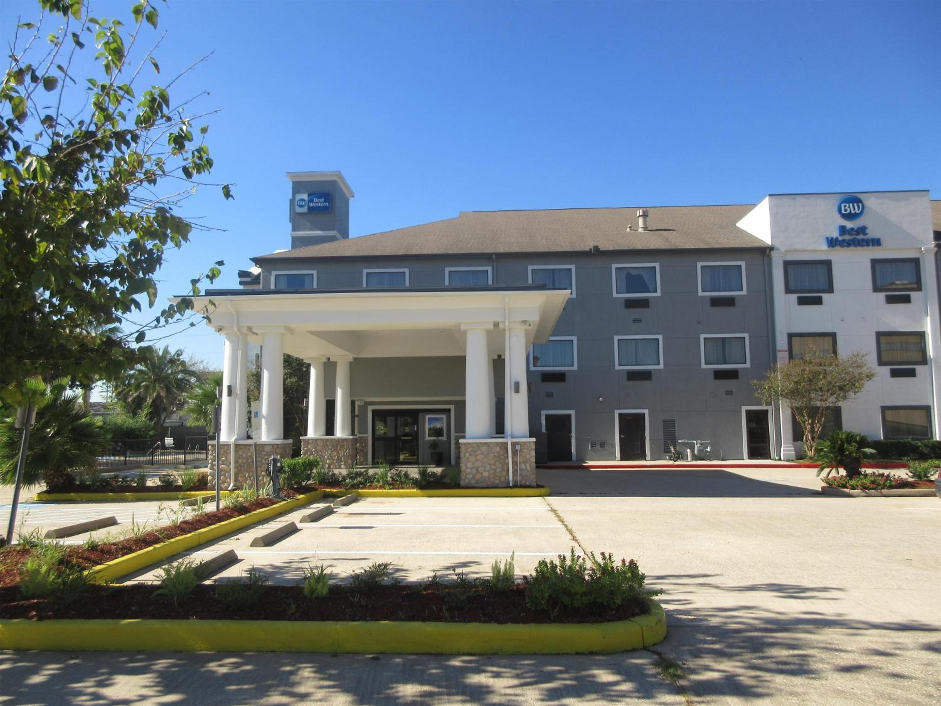 Best Western Champions Forest Inn and Suites