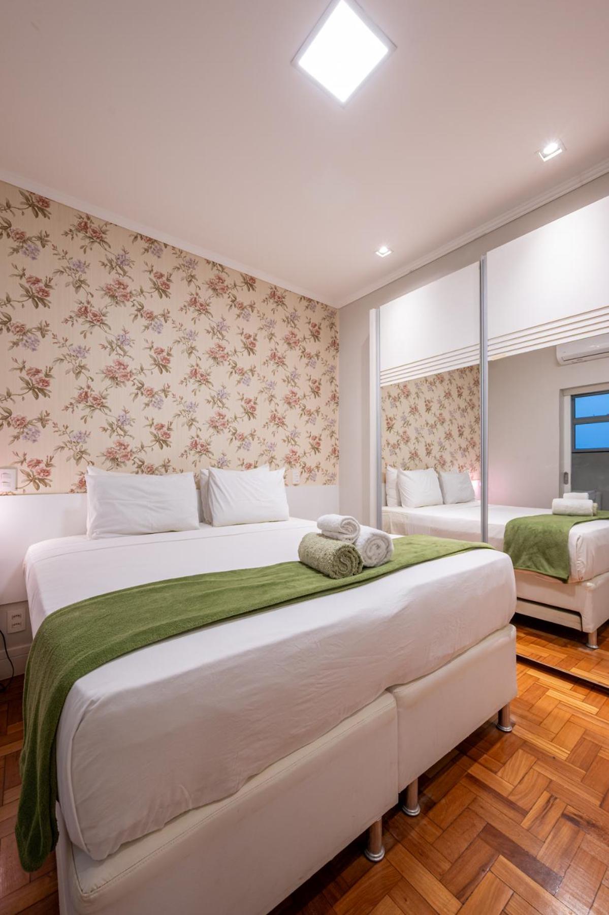 Apartment between Copa, Ipanema Arpoador