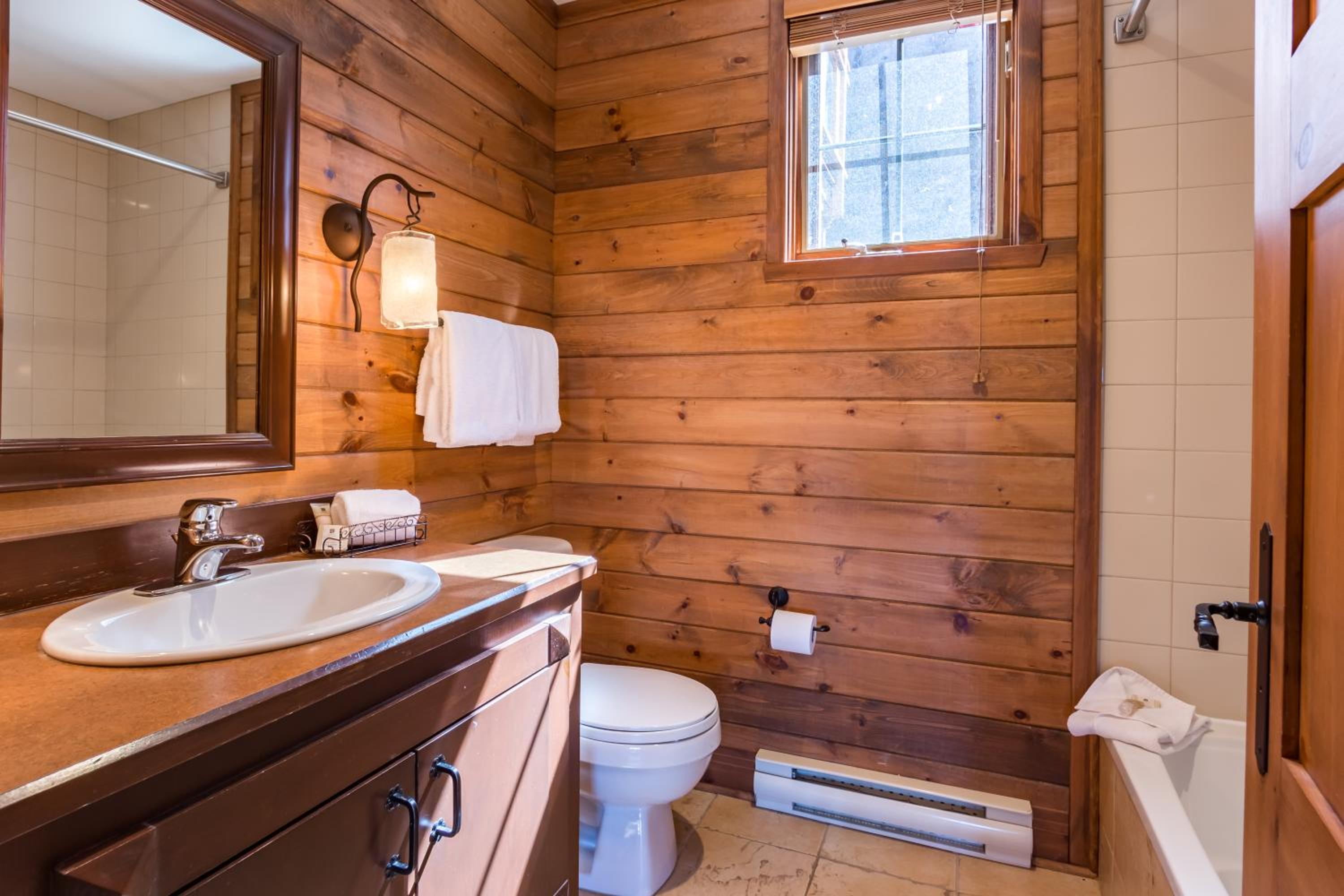 L'Altitude by Rendez-Vous Mont-Tremblant