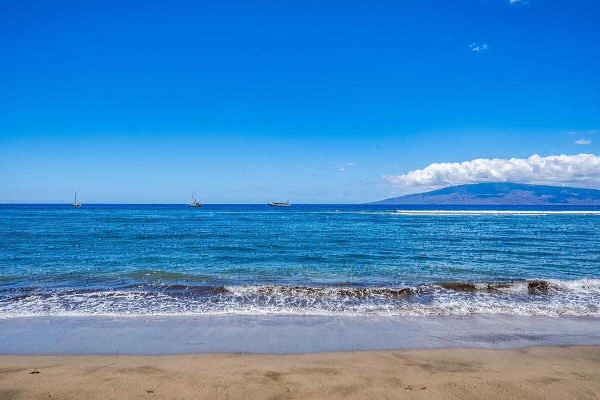 Lahaina Shores 507 · LS 507 West Maui Studio with Stunning Ocean