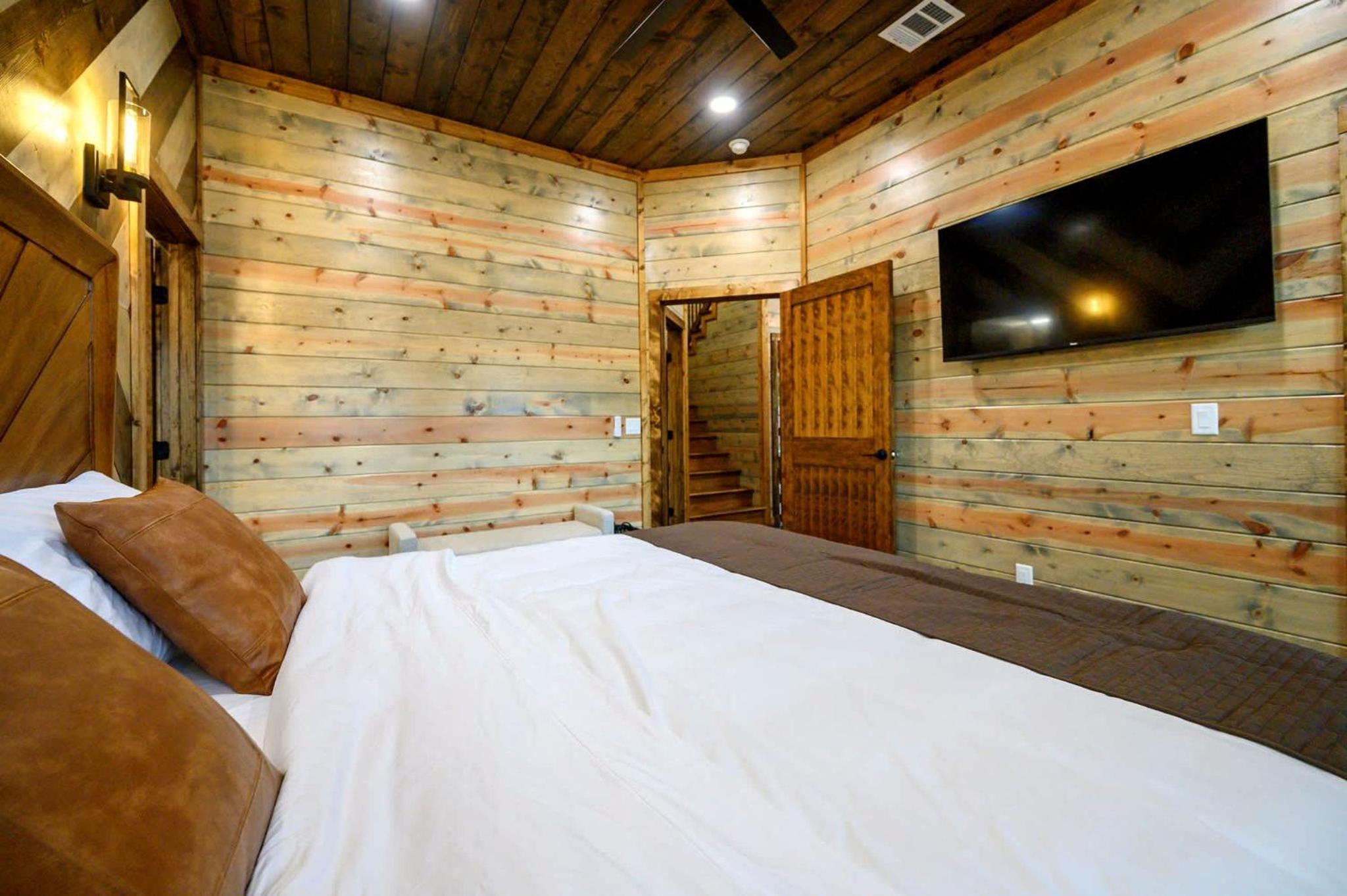 River Fork Retreat Stay for 12