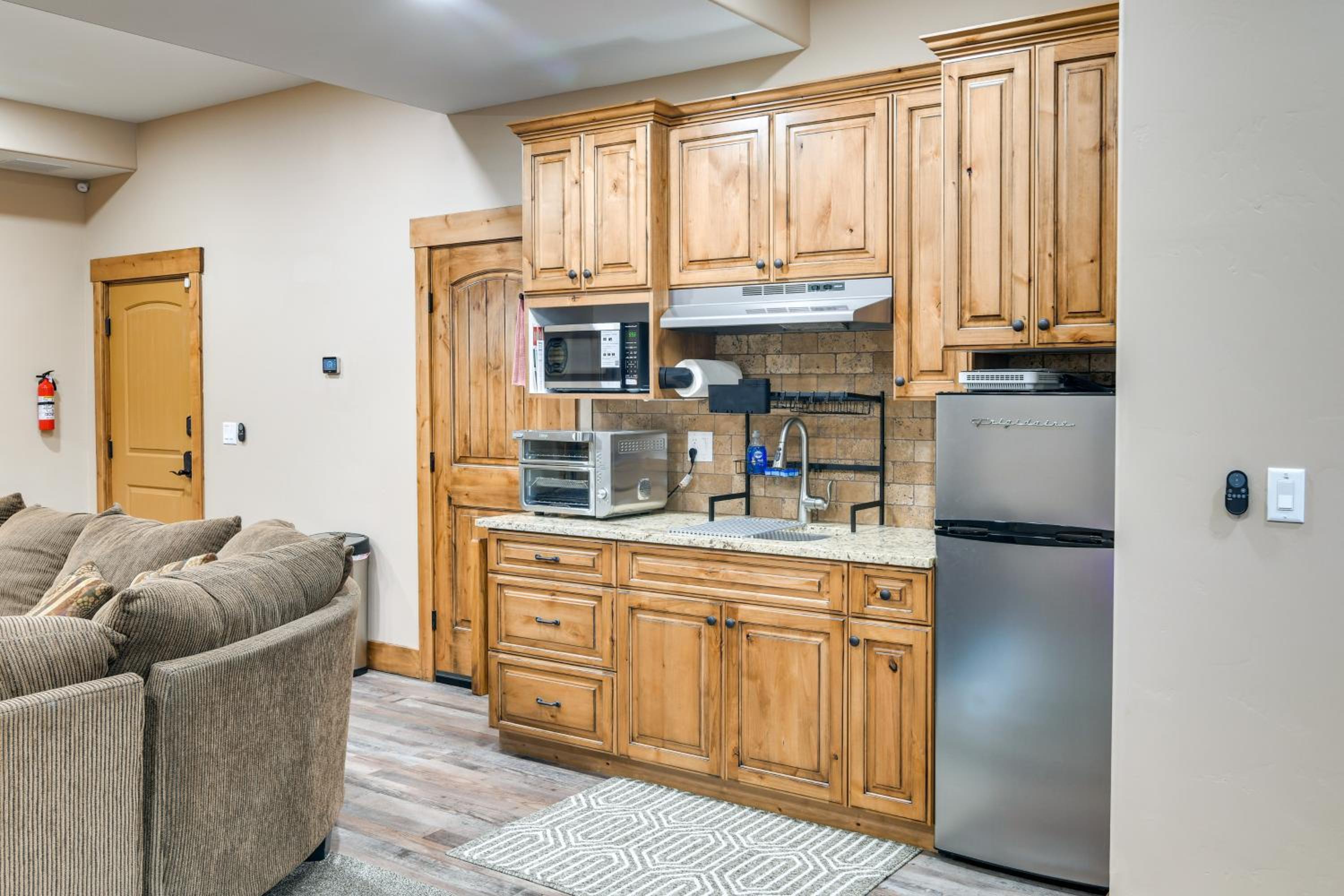 Gateway to Yellowstone! Modern Island Park Cabin