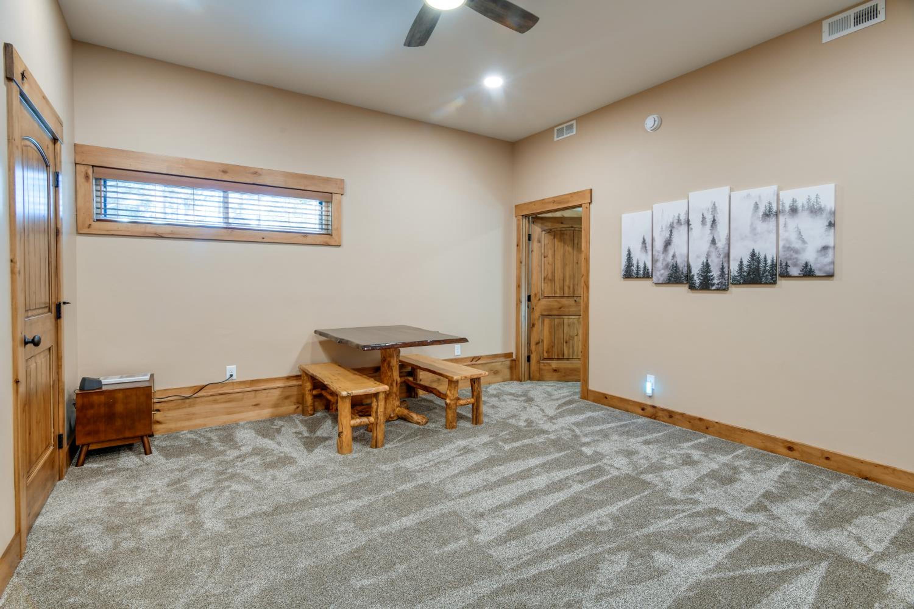 Gateway to Yellowstone! Modern Island Park Cabin