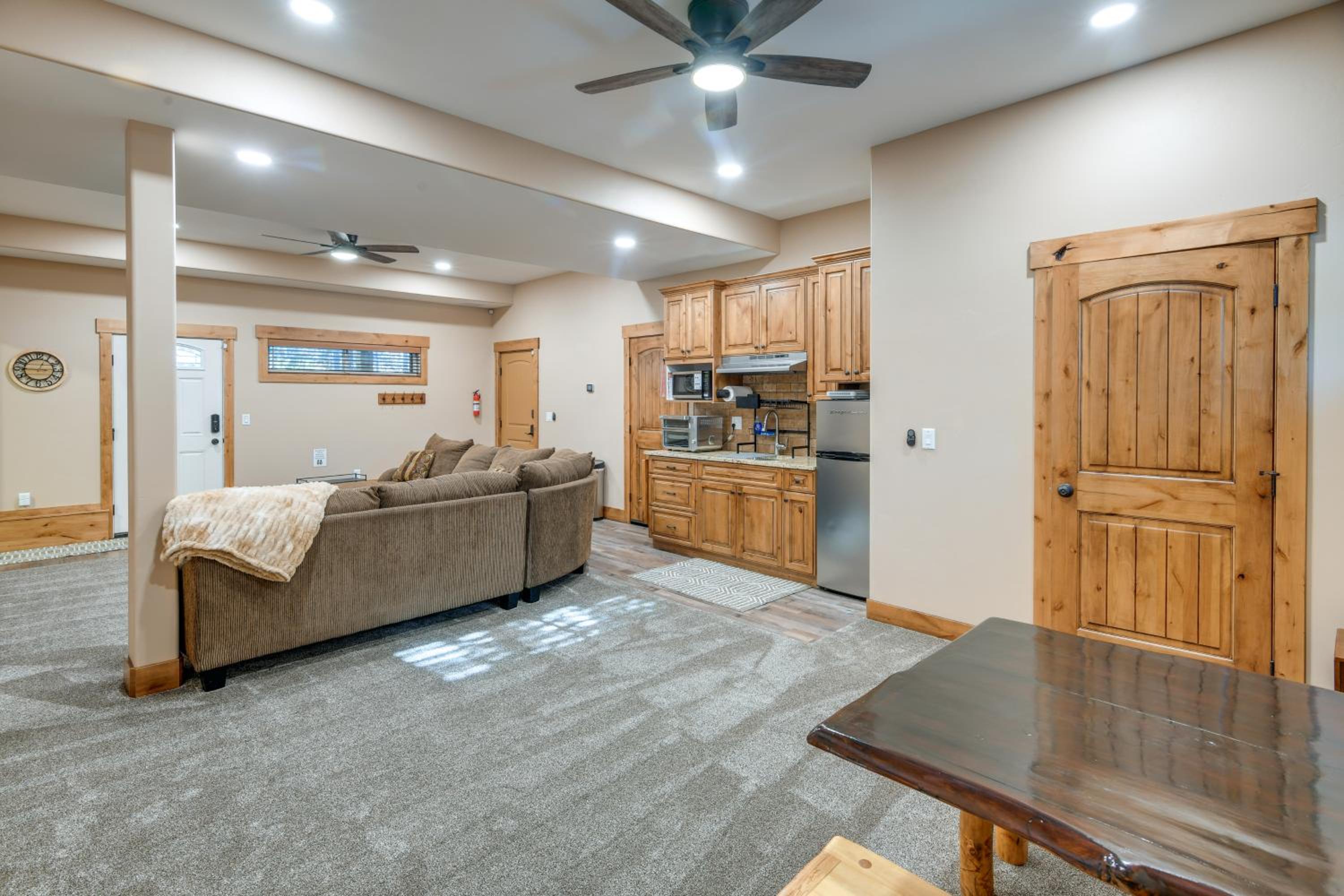 Gateway to Yellowstone! Modern Island Park Cabin