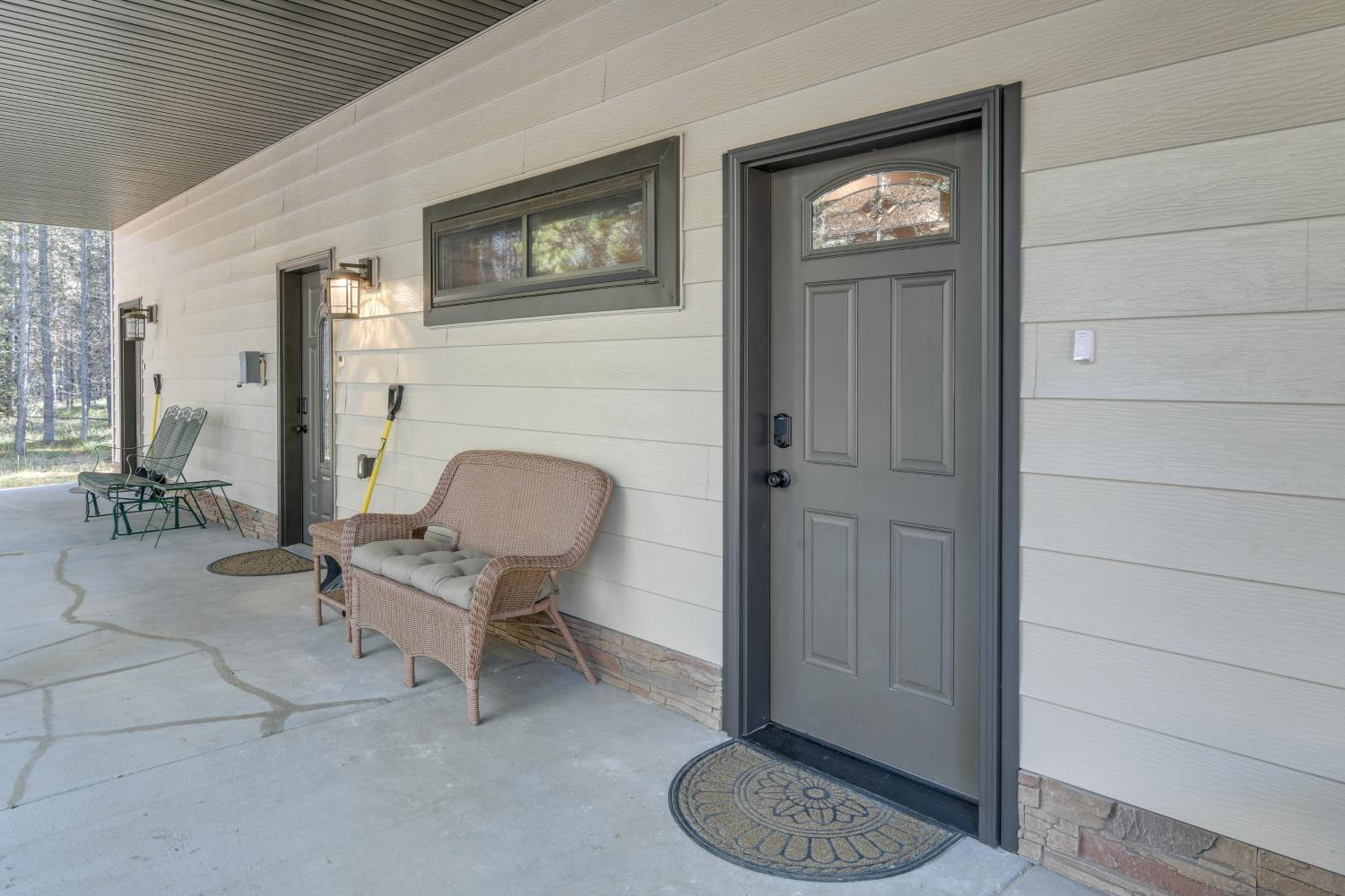 Gateway to Yellowstone! Modern Island Park Cabin