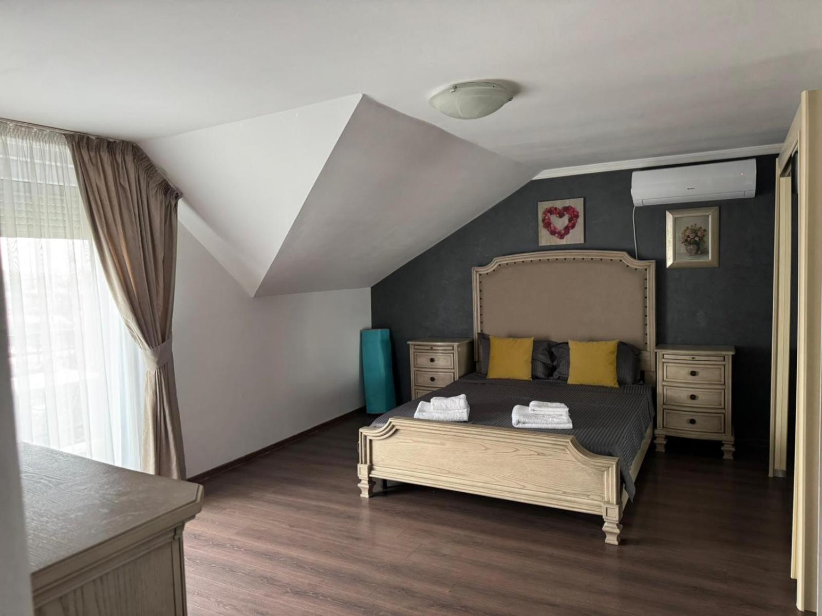 Casa Rosa by MANAGR