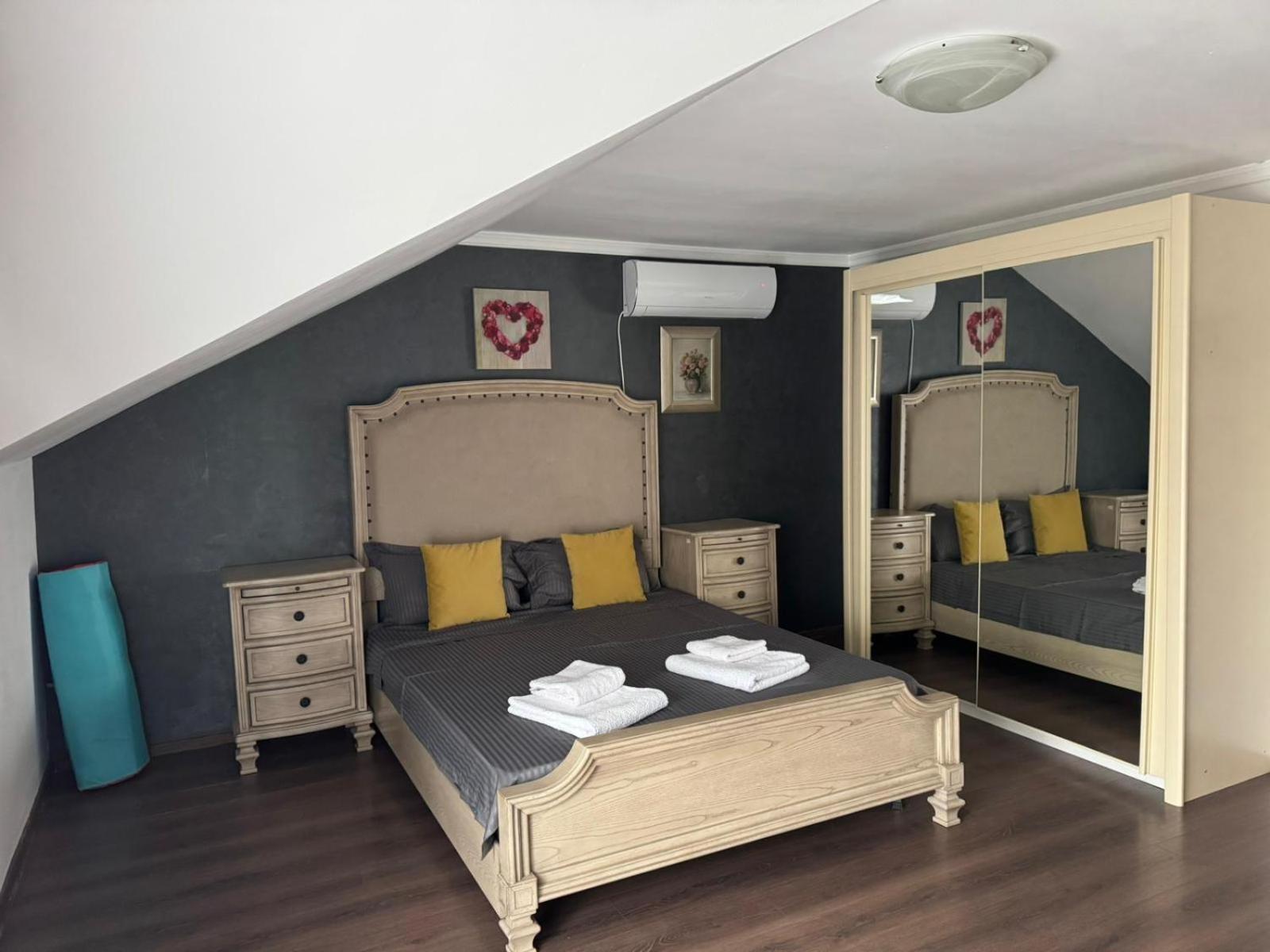 Casa Rosa by MANAGR