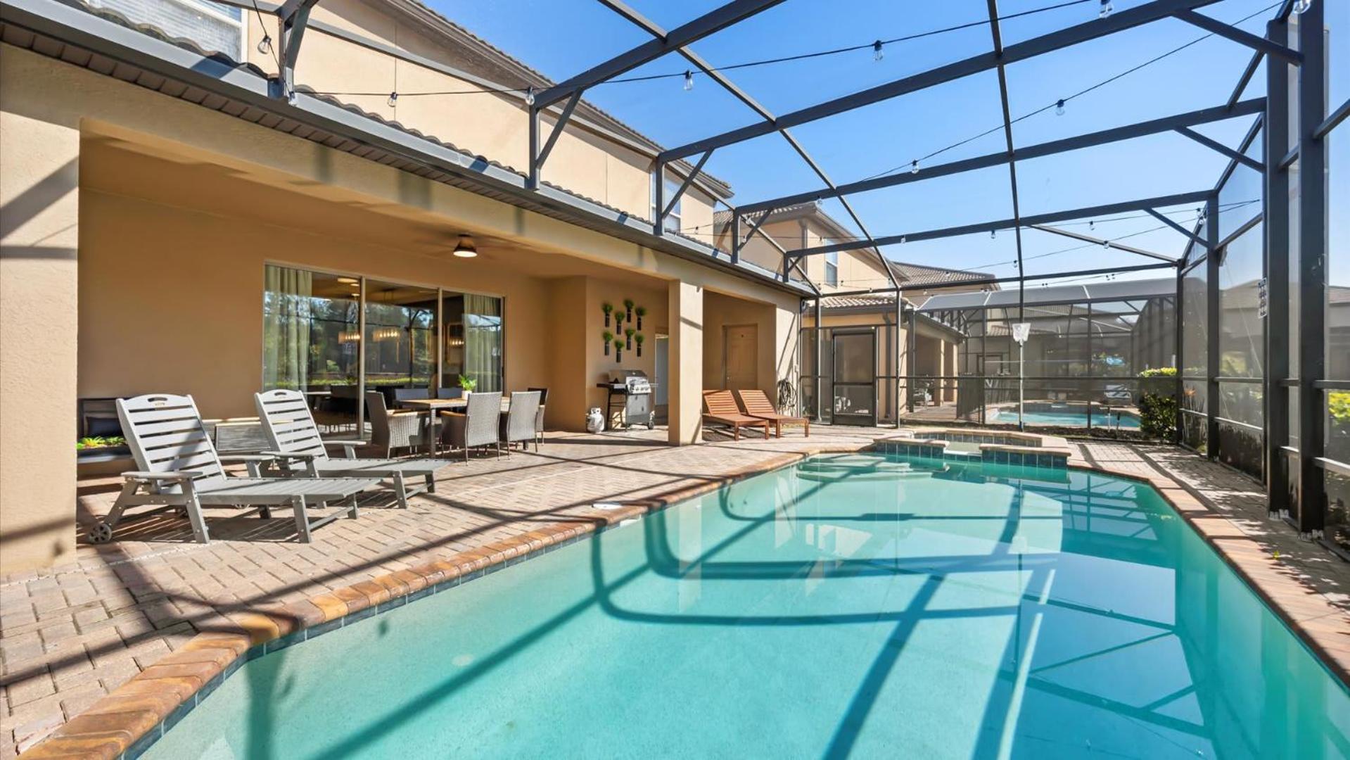 Upstay Epic Windsor Home w Pool Cinema & Games