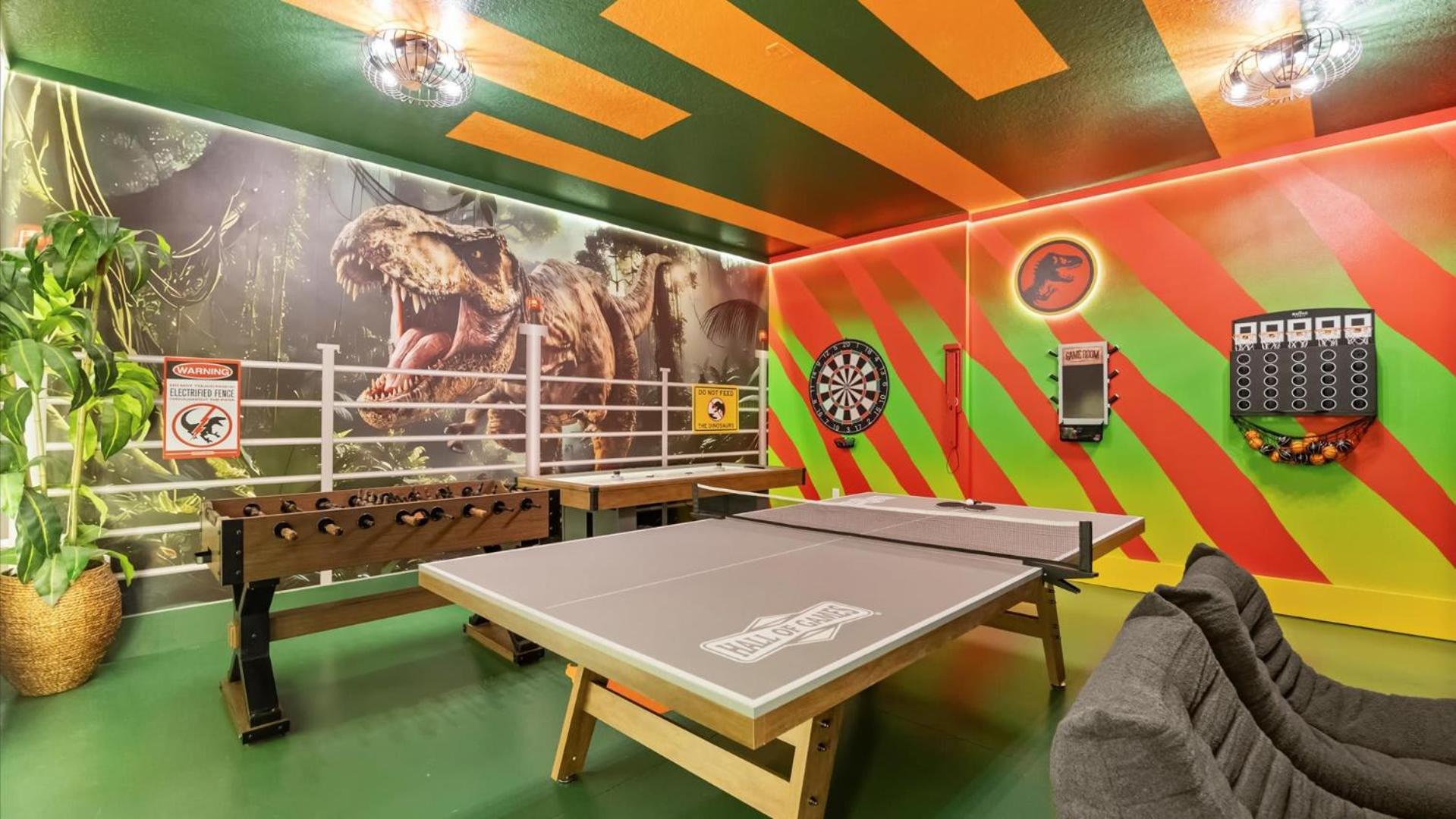 Upstay Epic Windsor Home w Pool Cinema & Games