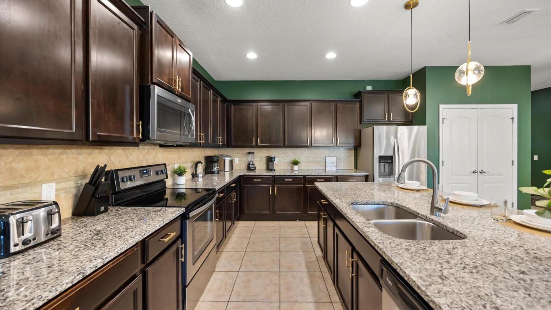 Upstay Epic Windsor Home w Pool Cinema & Games