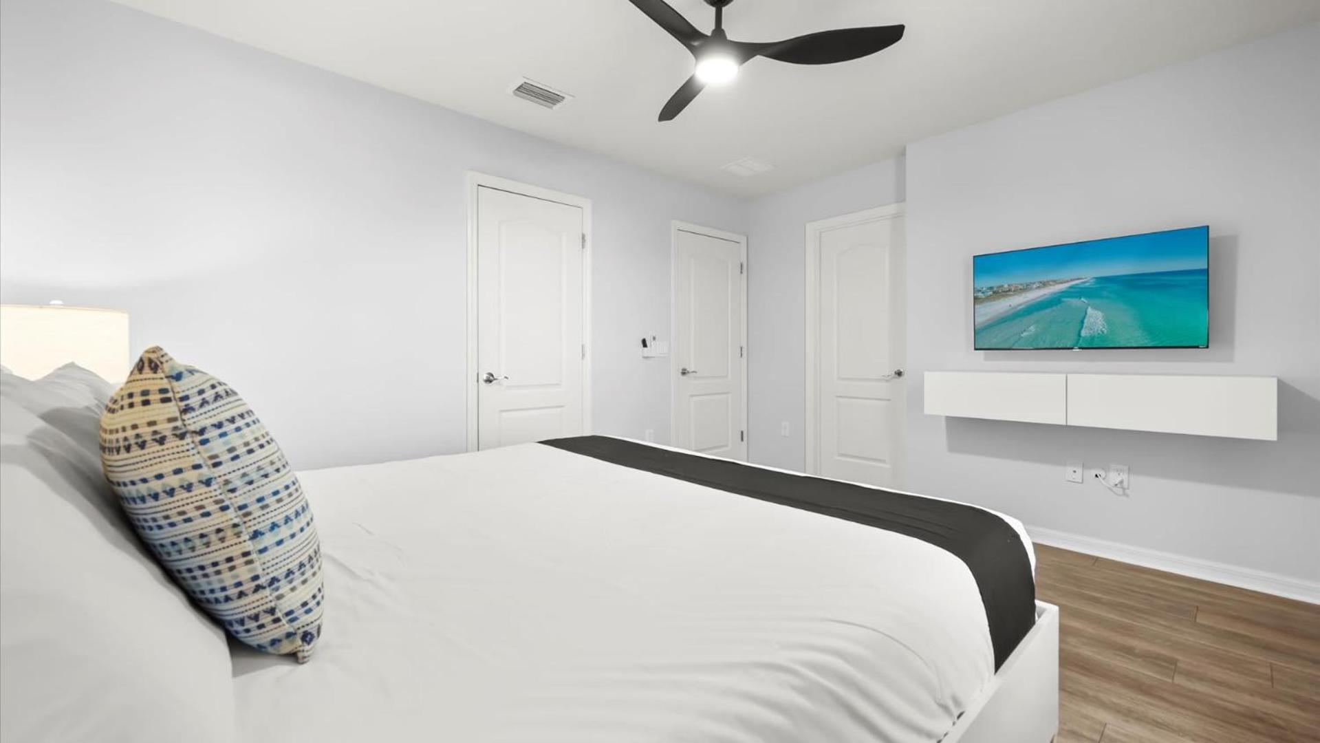 Upstay Epic Windsor Home w Pool Cinema & Games