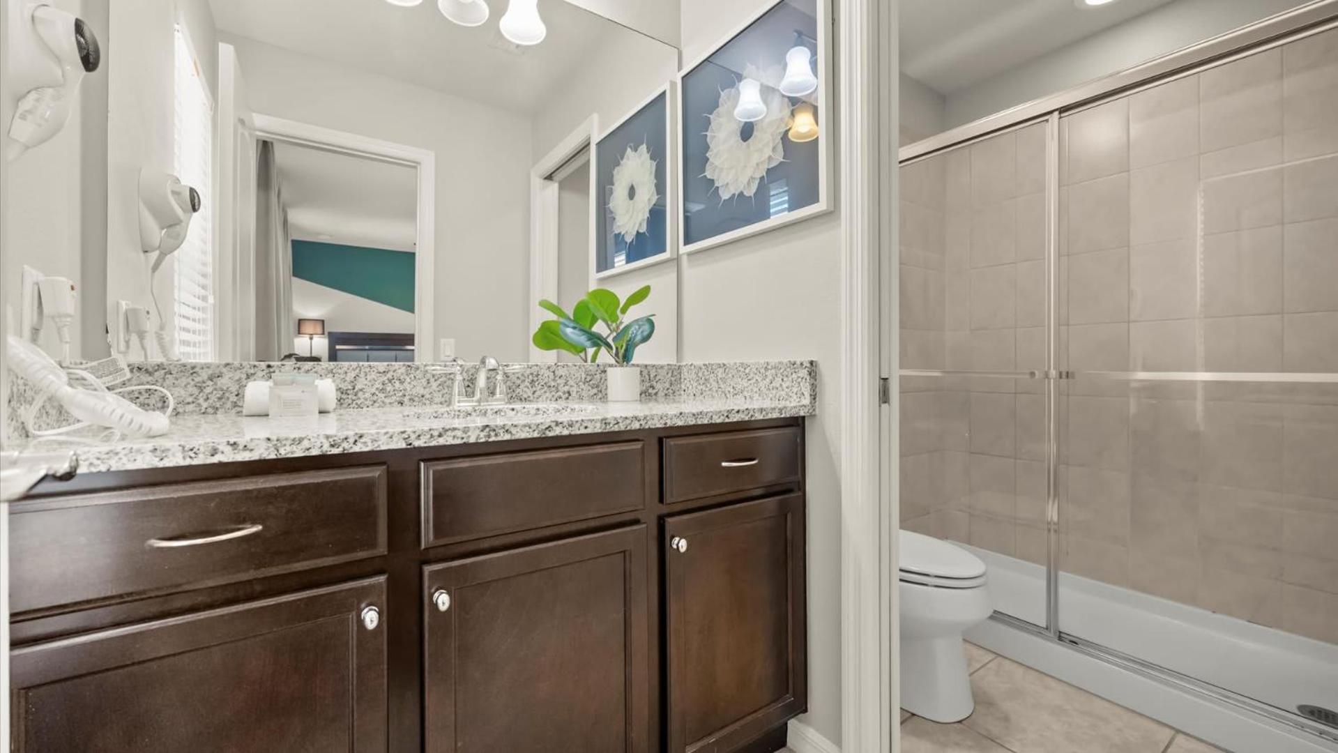 Upstay Epic Windsor Home w Pool Cinema & Games