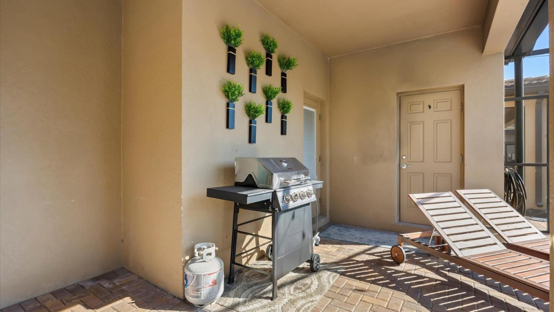 Upstay Epic Windsor Home w Pool Cinema & Games