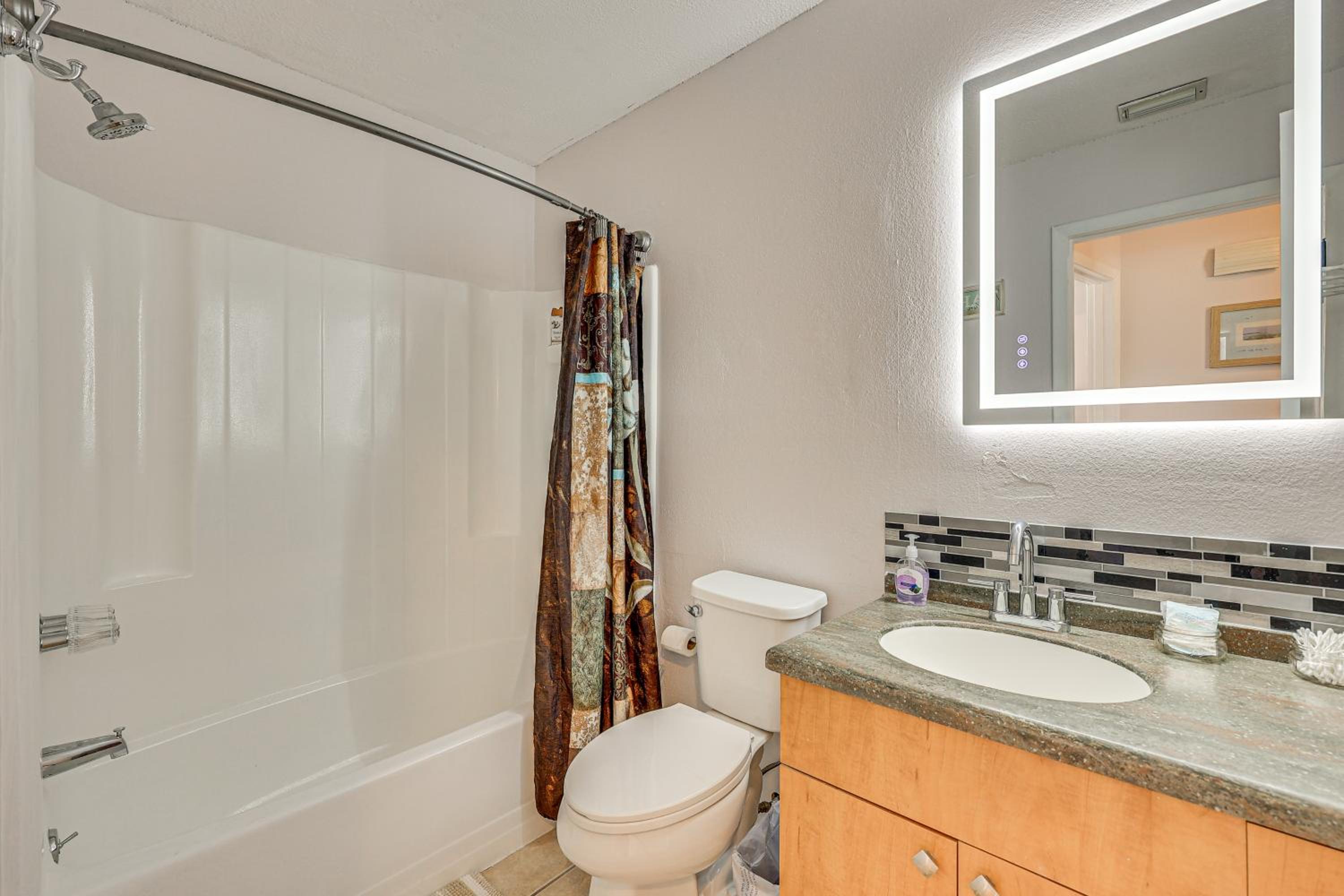5 Mi to Golf and Trails North Port Retreat with Pool