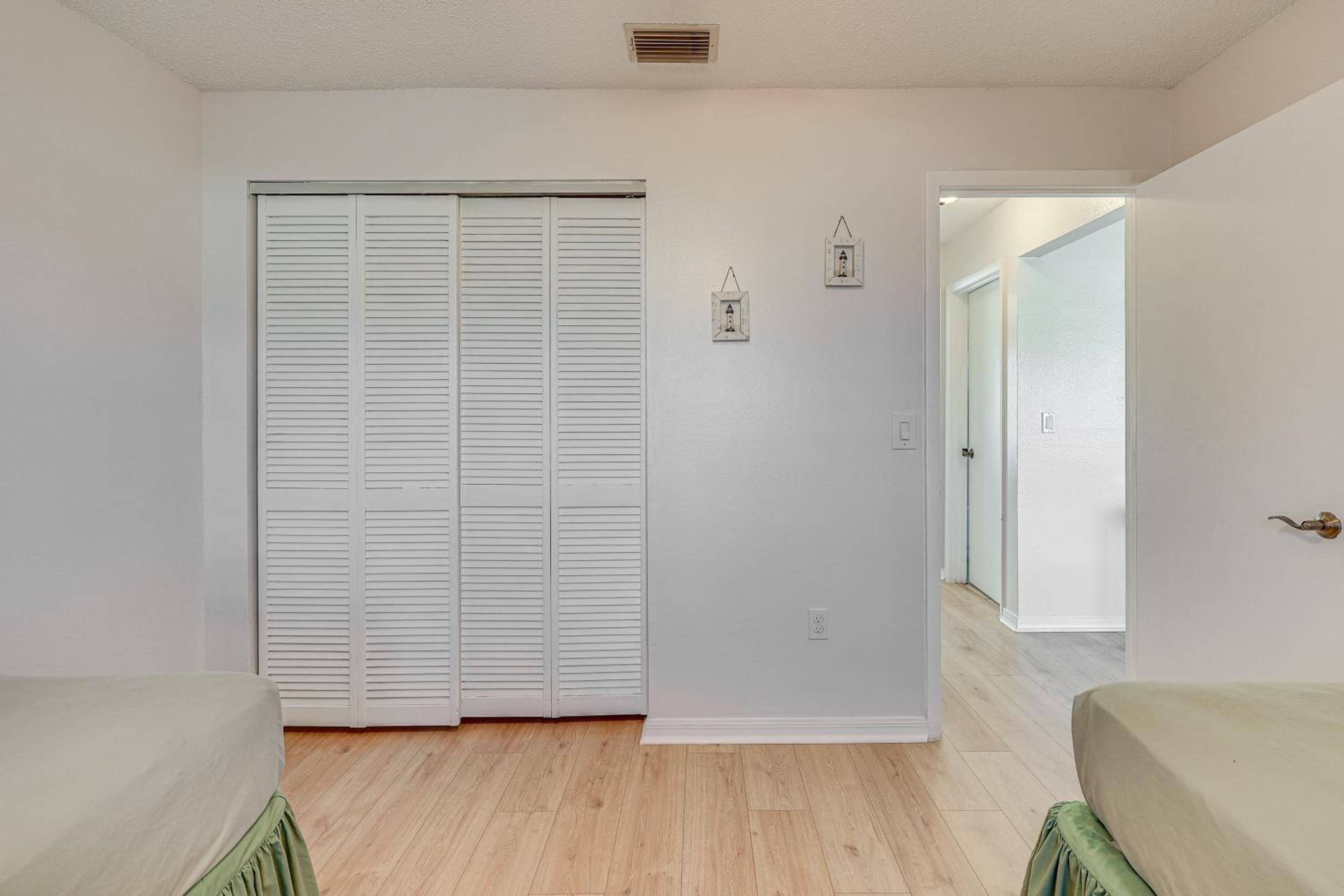 5 Mi to Golf and Trails North Port Retreat with Pool