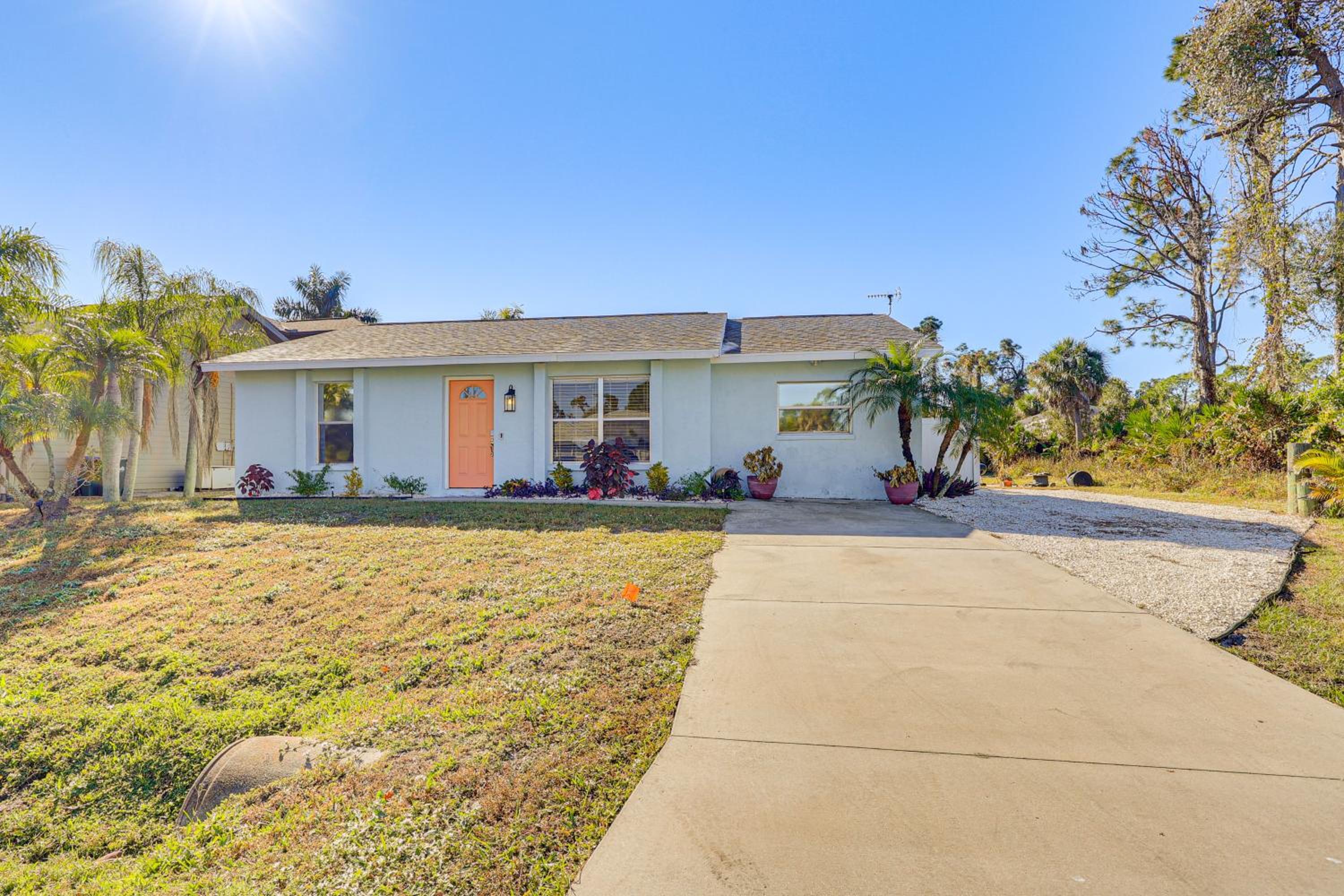 5 Mi to Golf and Trails North Port Retreat with Pool