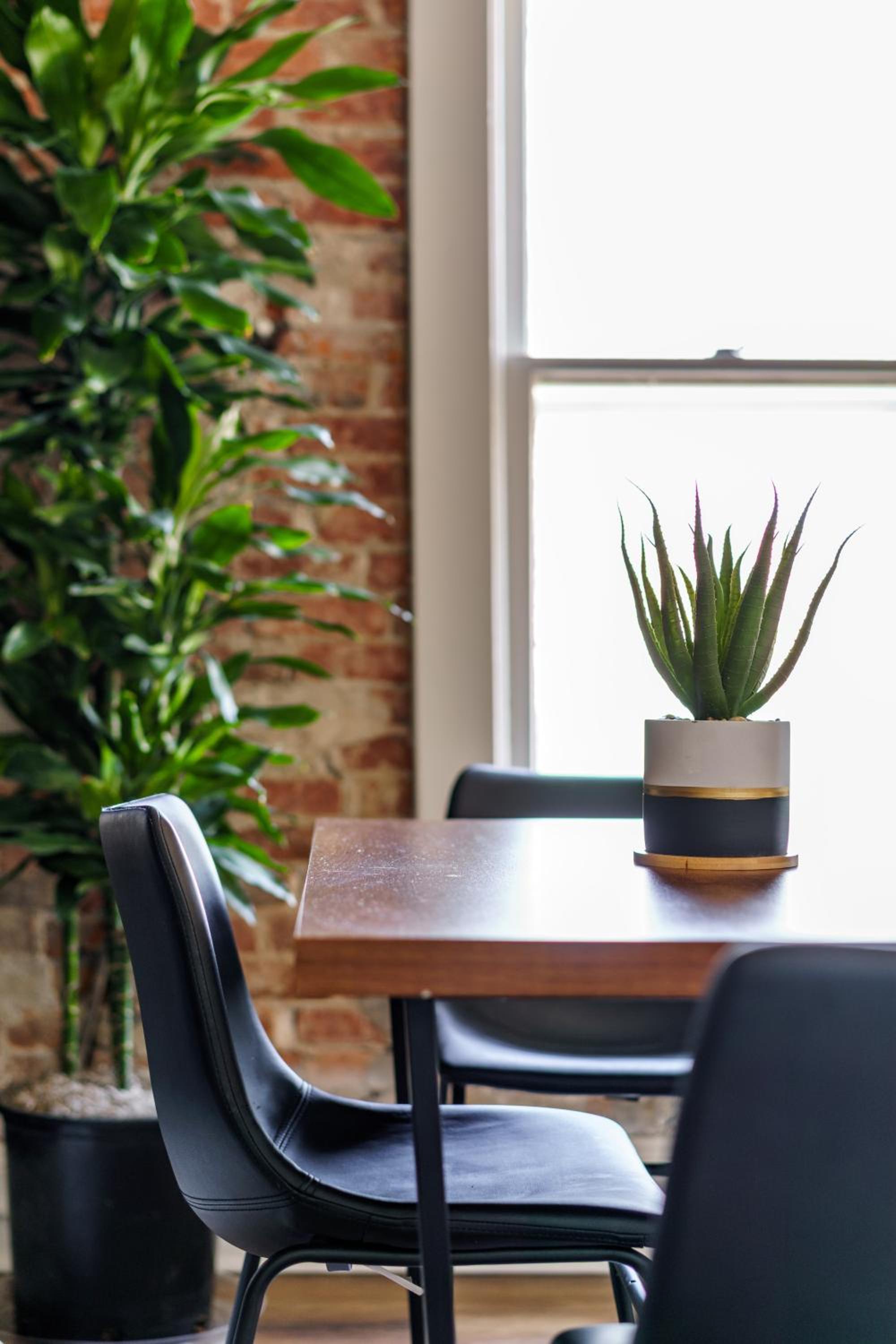 Jungle House Historic Lofts - Columbus Downtown Free Parking