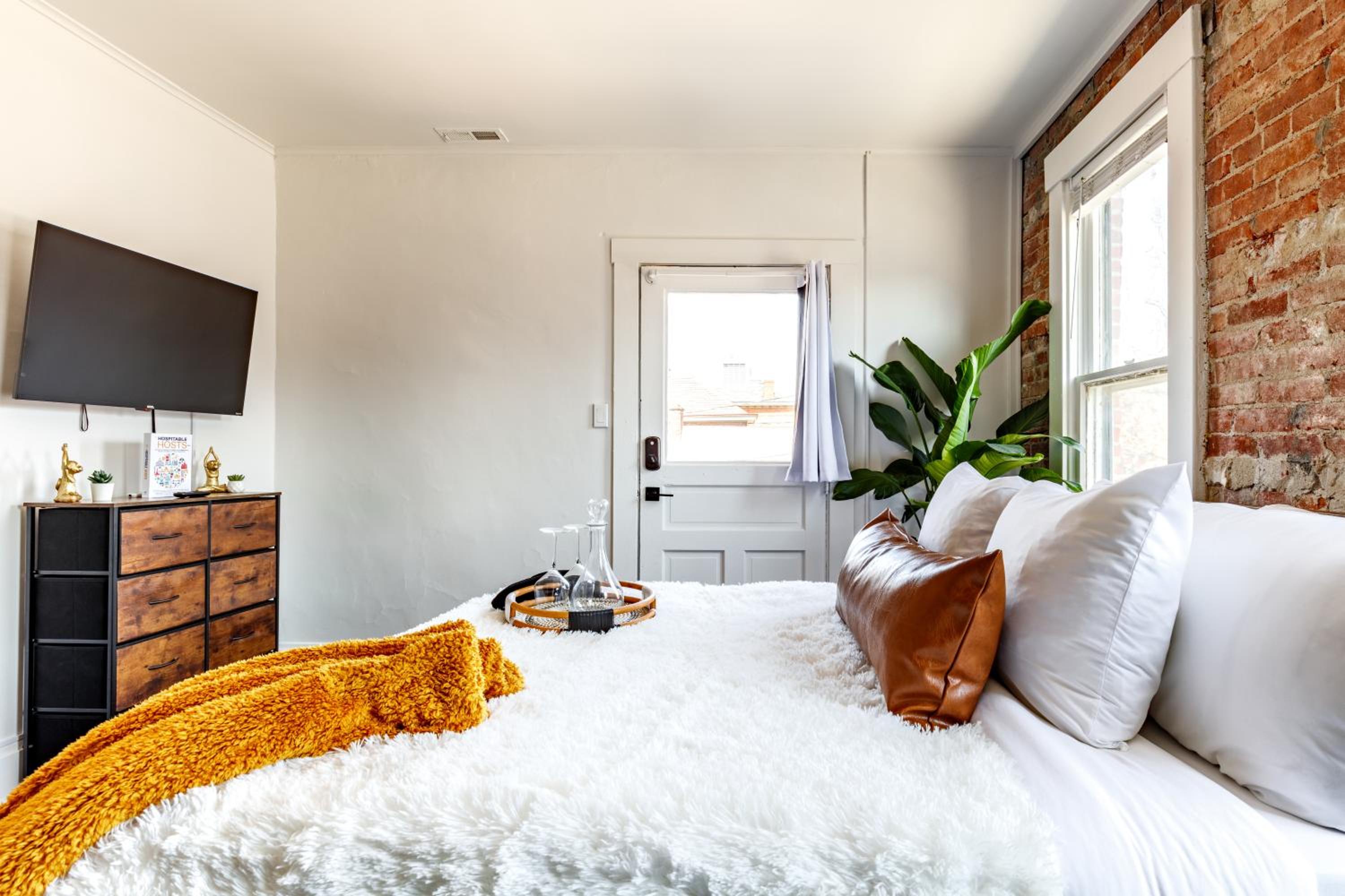 Jungle House Historic Lofts - Columbus Downtown Free Parking