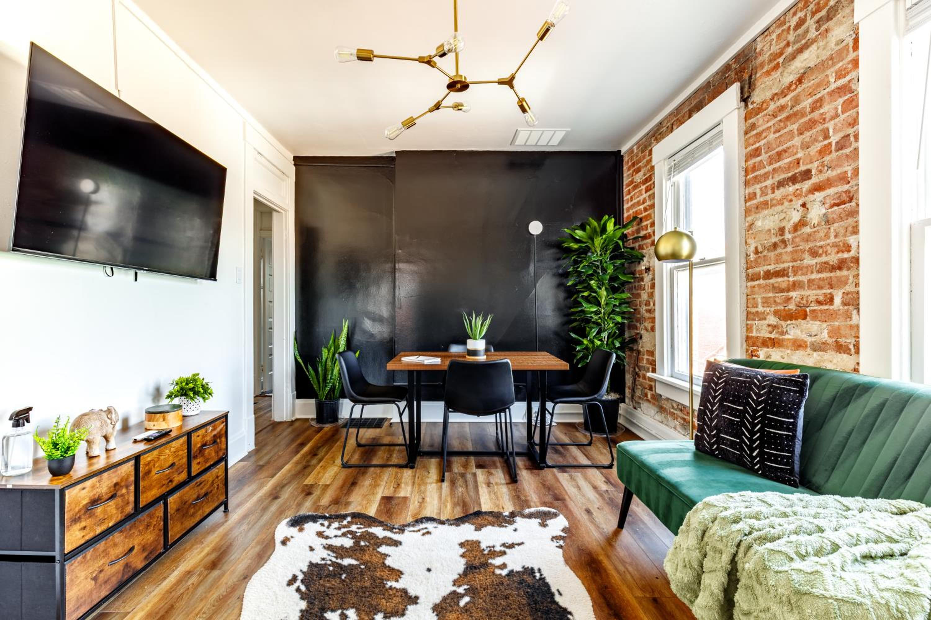 Jungle House Historic Lofts - Columbus Downtown Free Parking