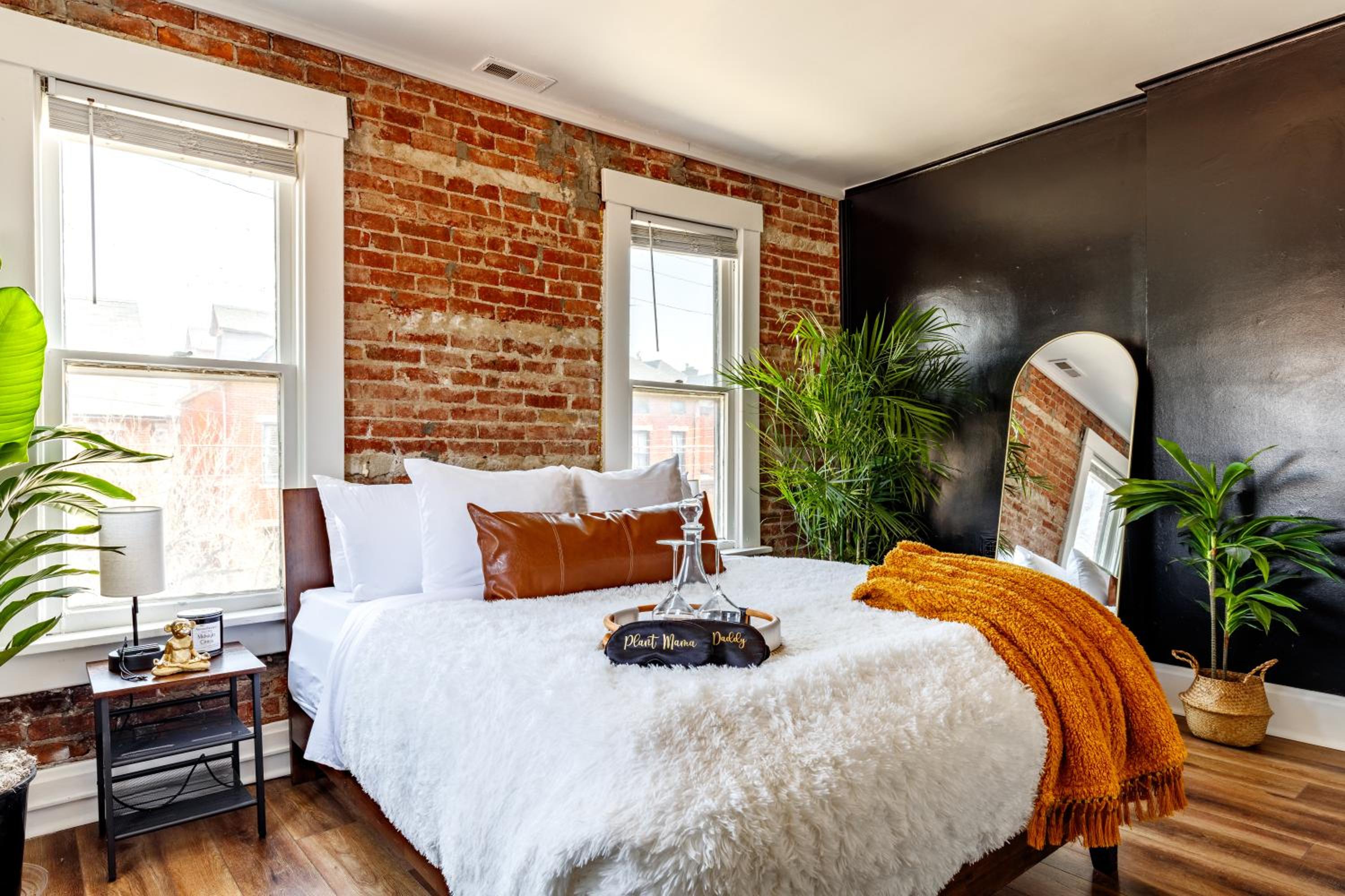 Jungle House Historic Lofts - Columbus Downtown Free Parking