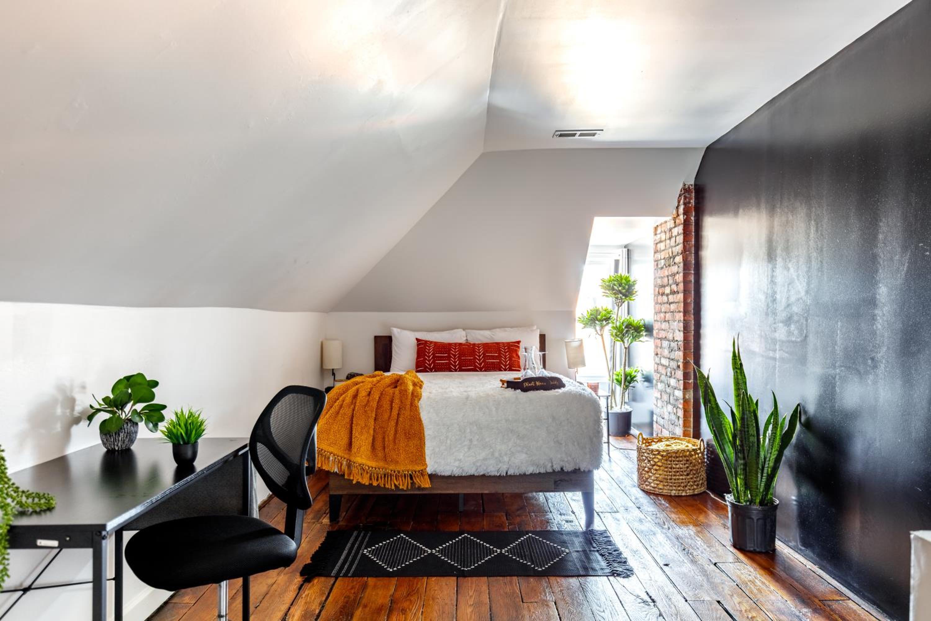 Jungle House Historic Lofts - Columbus Downtown Free Parking