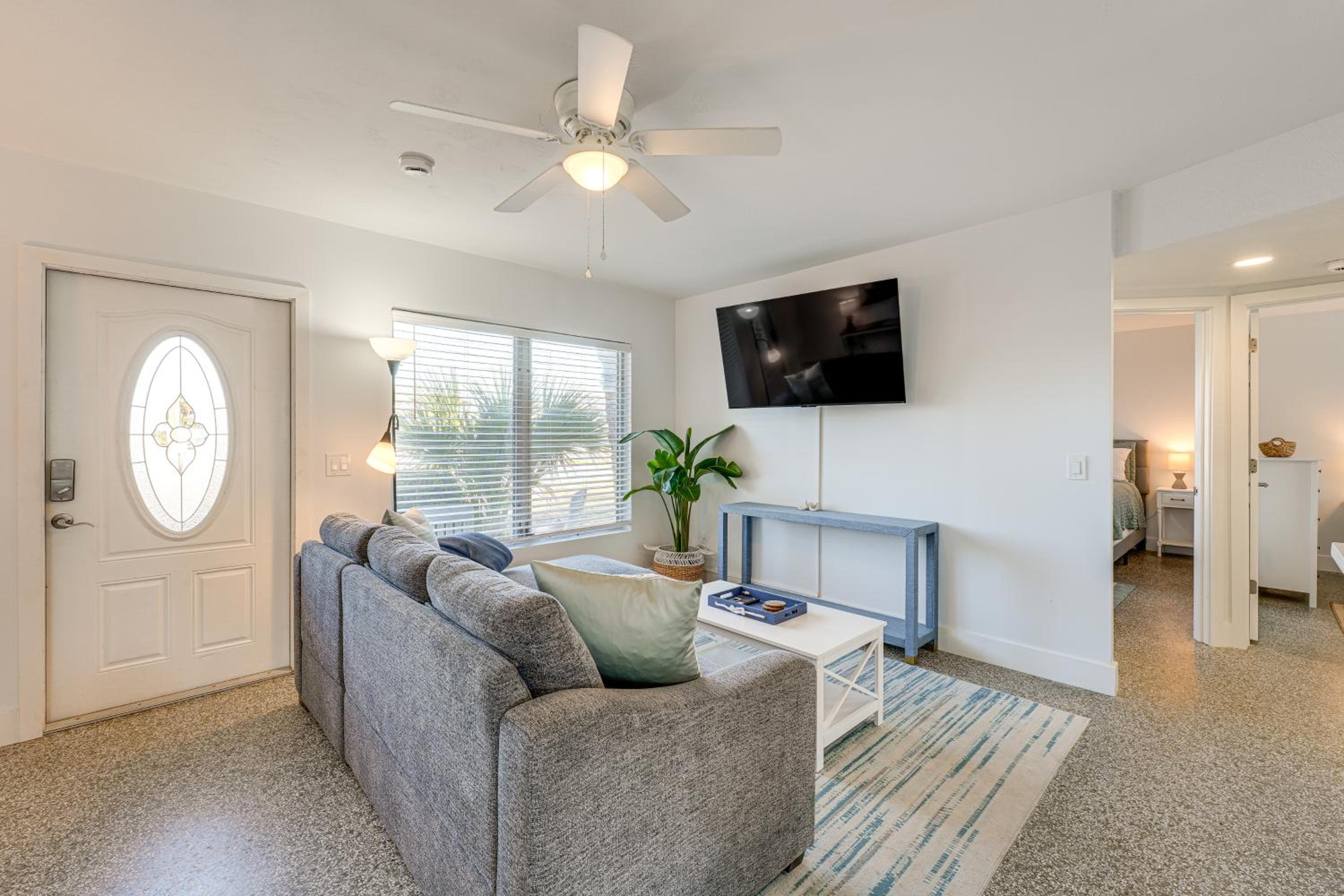 Walk to Sand and Sun! Breezy Indian Rocks Beach Home